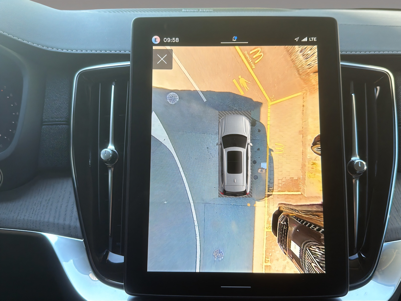 VOLVO XC90 2.0 B5 MH Plus Bright AWD-image-14