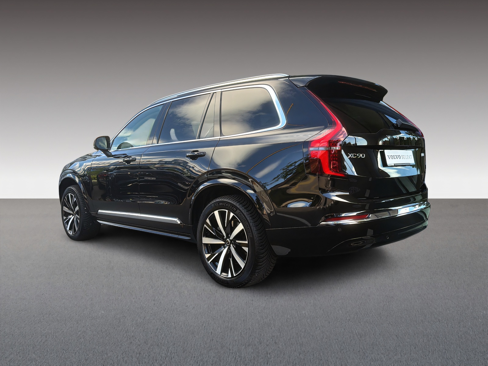 VOLVO XC90 2.0 B5 MH Plus Bright AWD-image-4