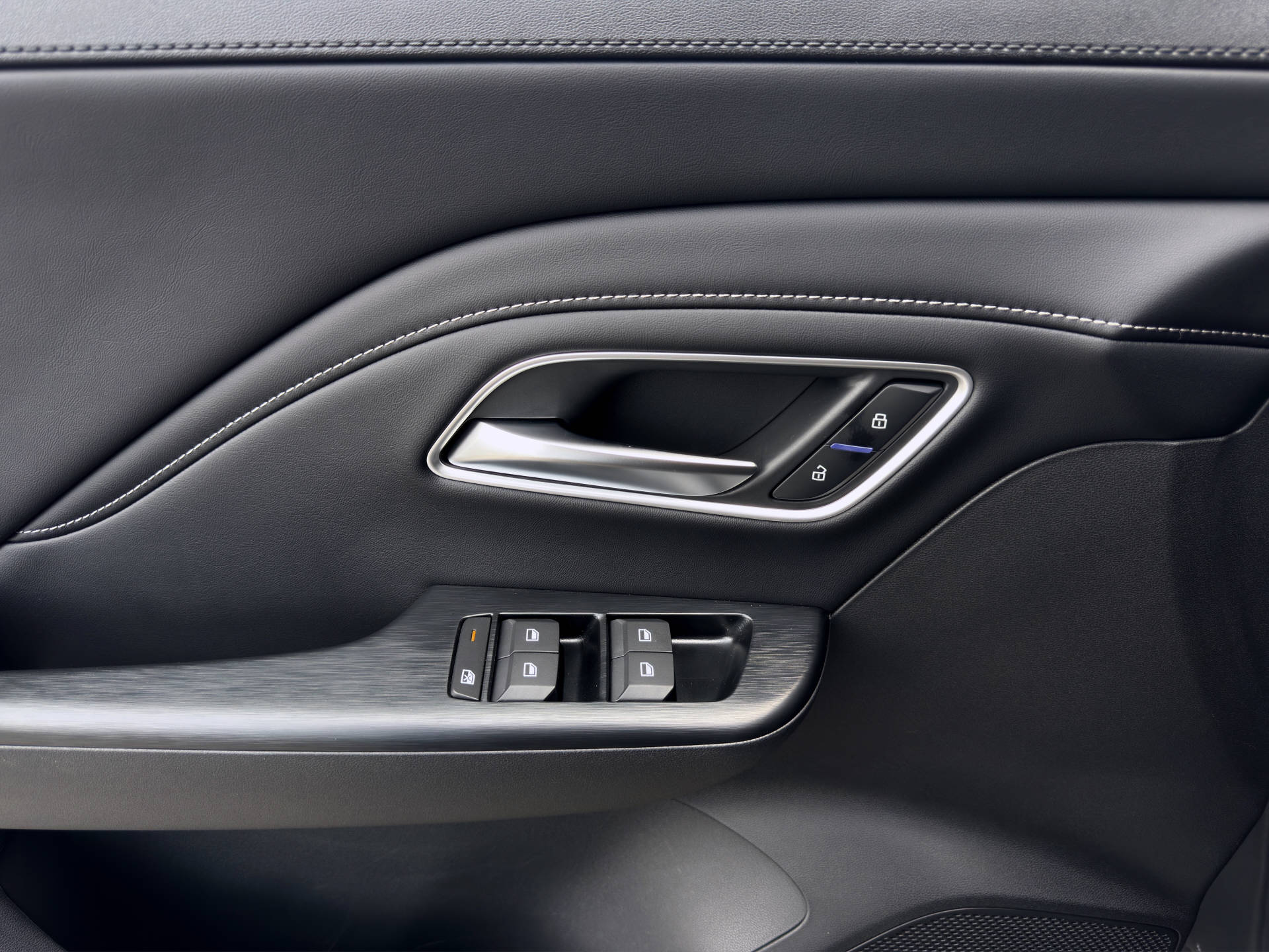 MG ZS 1.5 Hybrid+ Luxury Sunroof-image-7