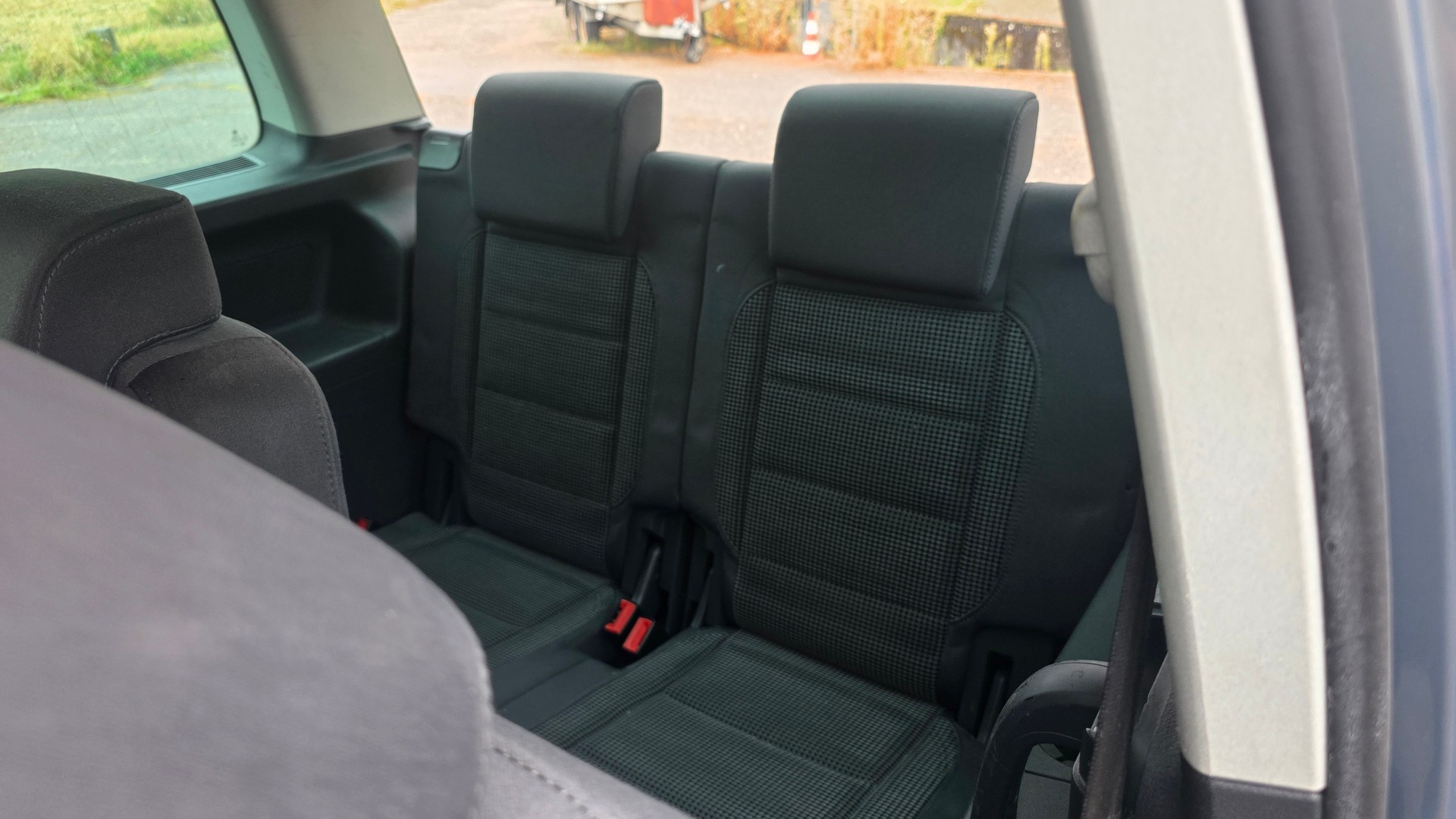 VW Touran 2.0 FSI Highline-image-7