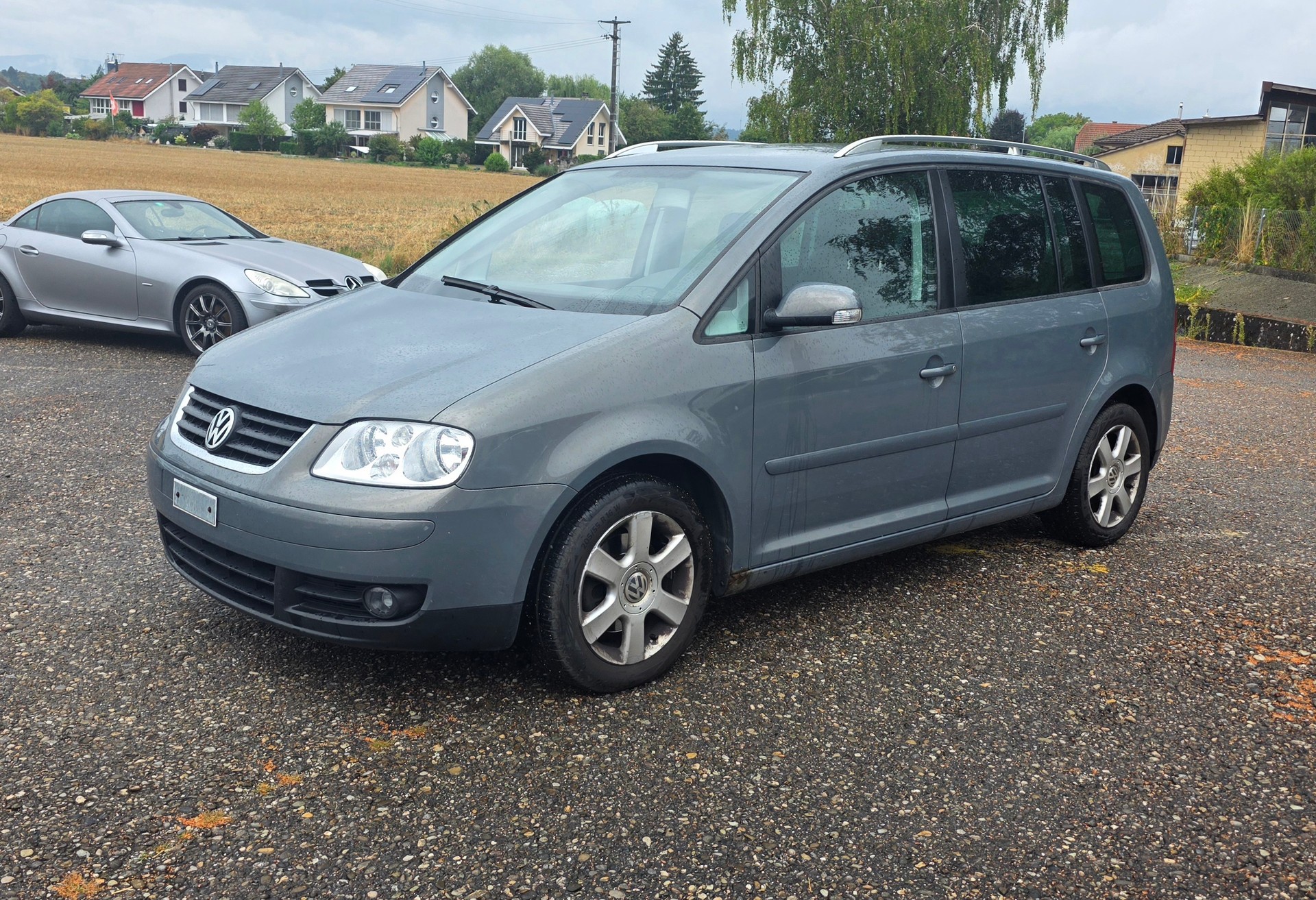 VW Touran 2.0 FSI Highline-image-1