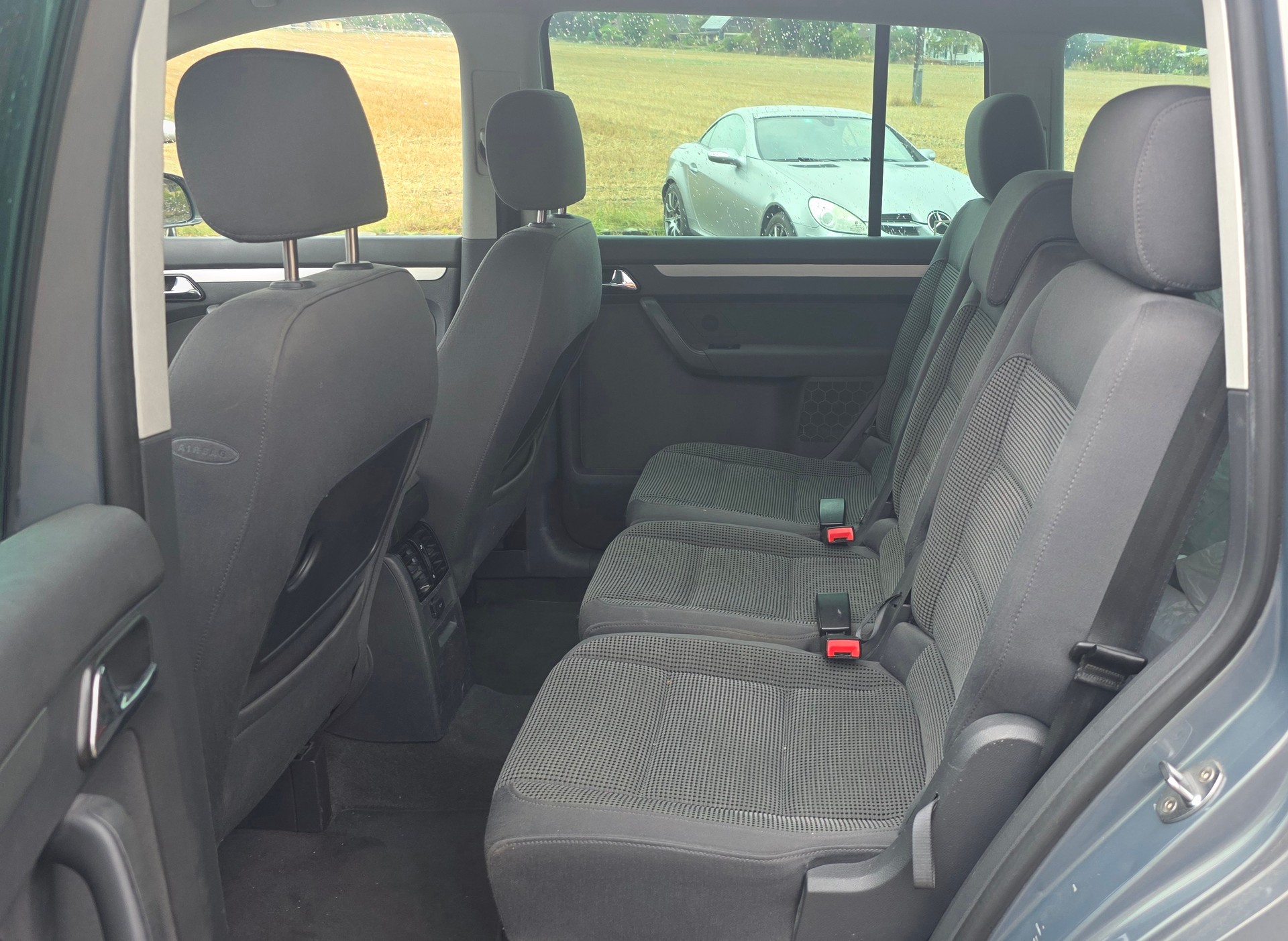 VW Touran 2.0 FSI Highline-image-6