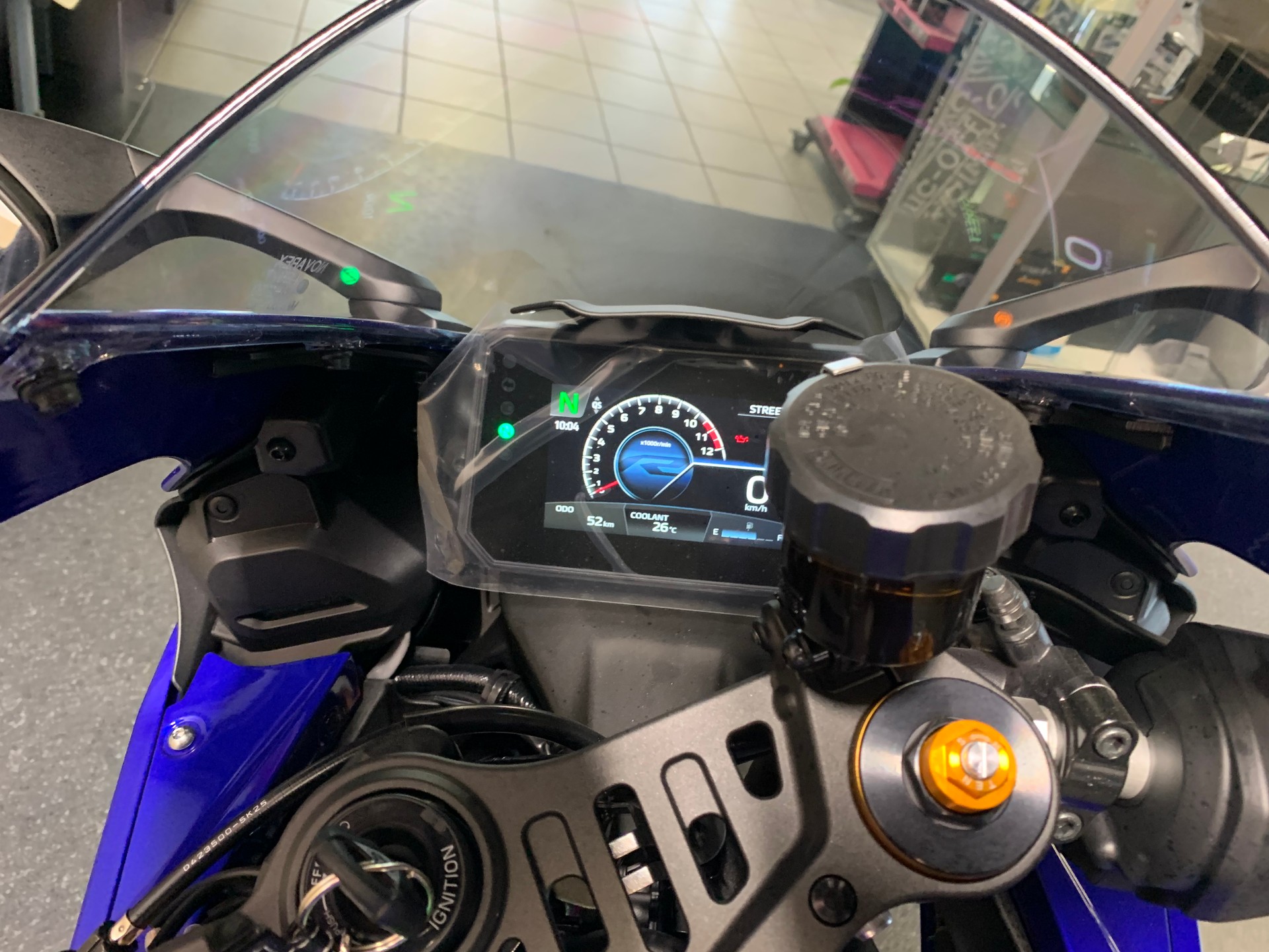 YAMAHA R7-showroom-element-3