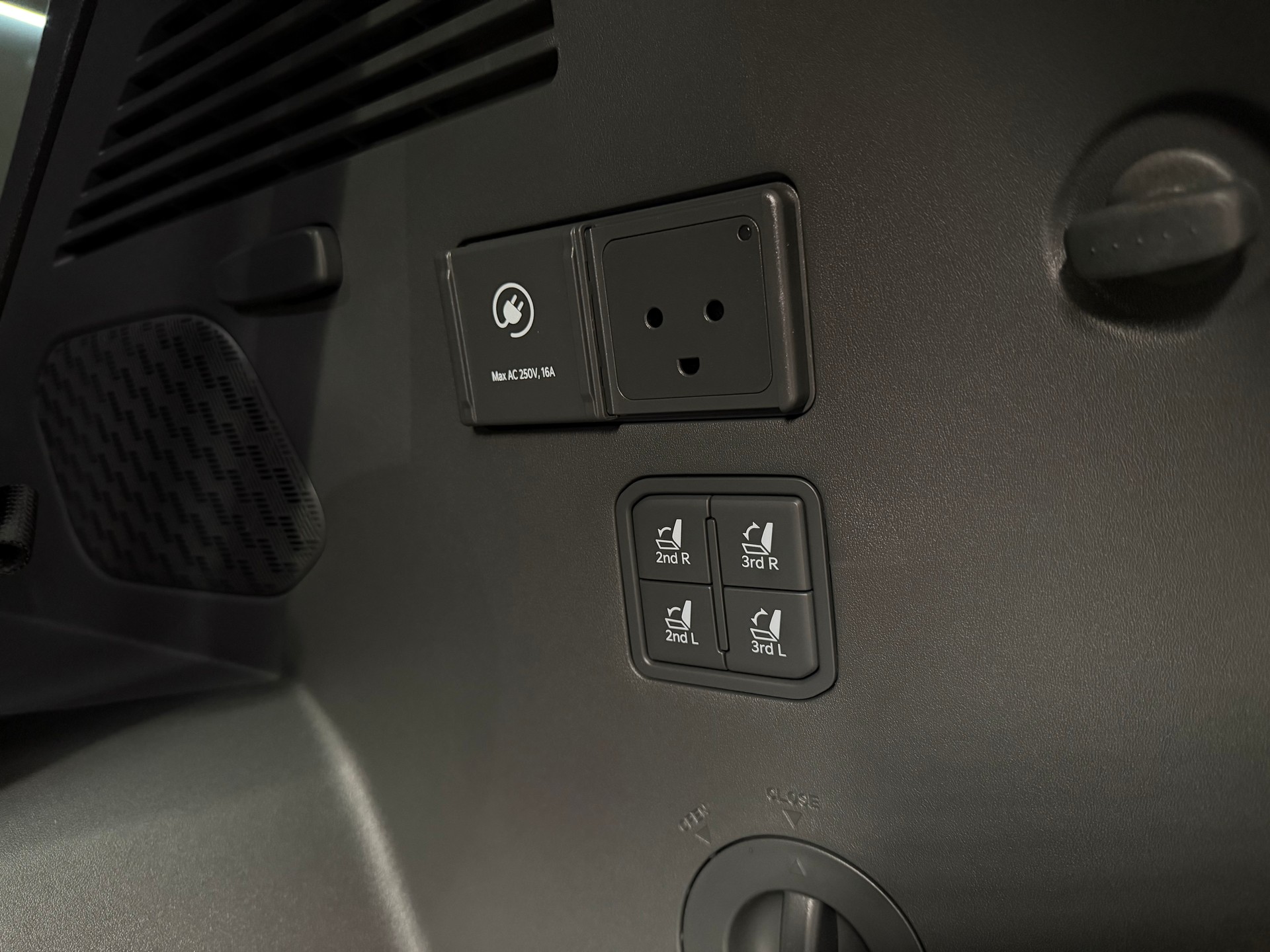 KIA EV9 99,8 kWh GT-Line 4x4-image-21