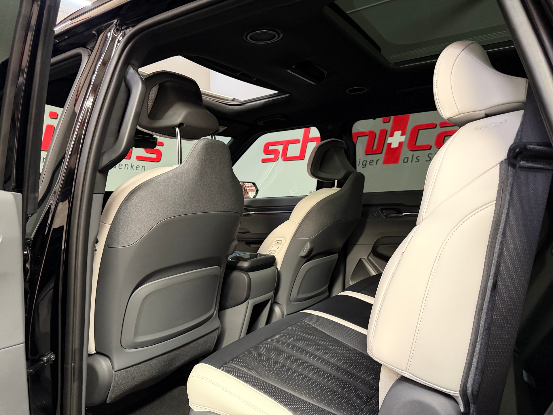 KIA EV9 99,8 kWh GT-Line 4x4-image-19