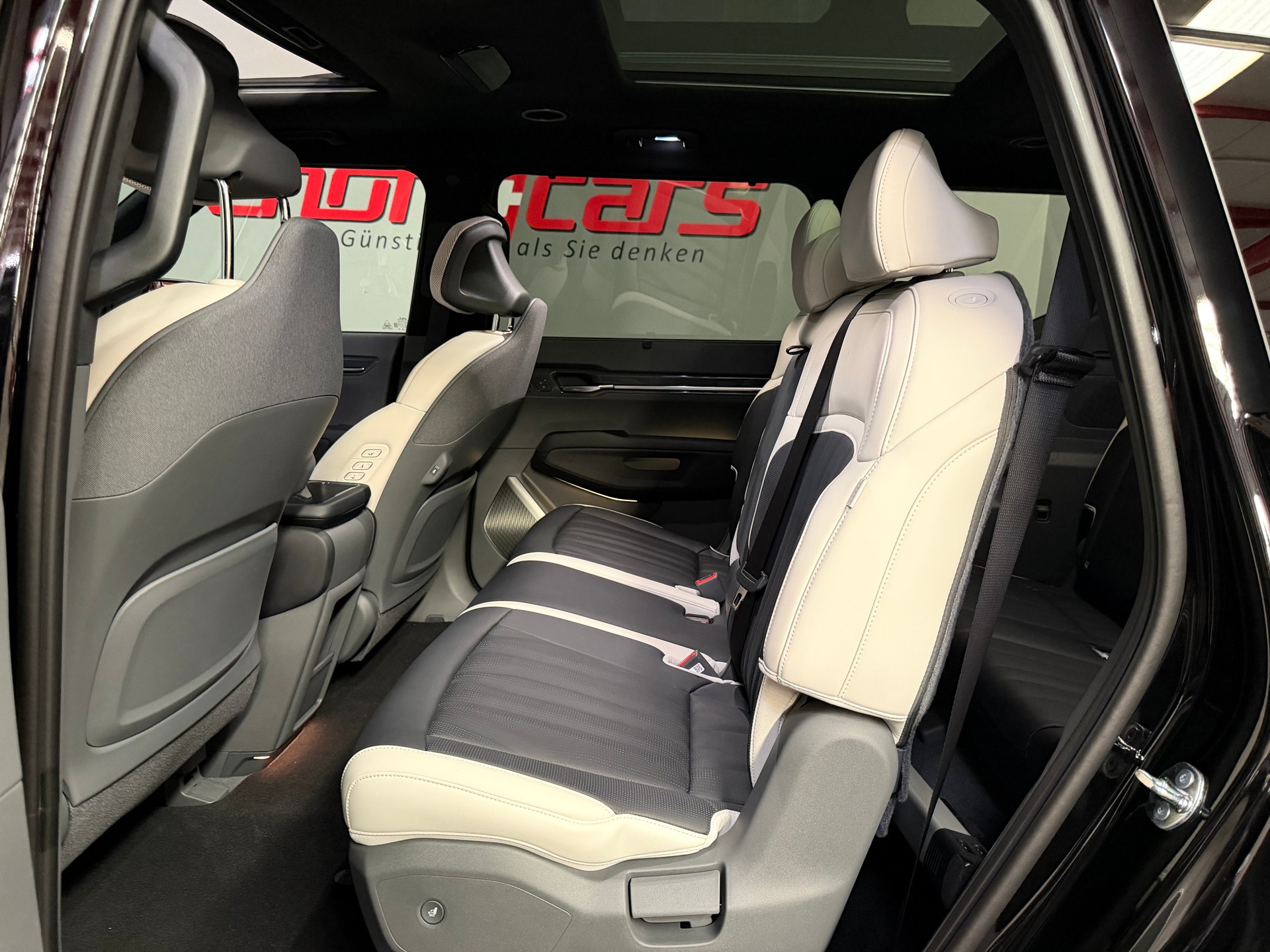 KIA EV9 99,8 kWh GT-Line 4x4-image-18