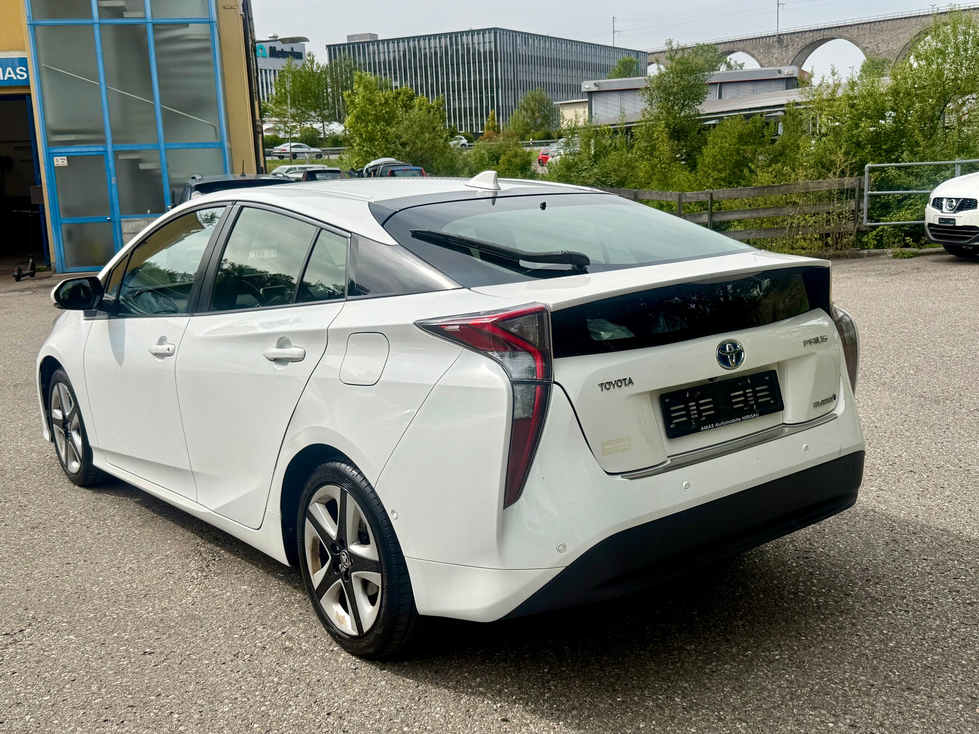 TOYOTA Prius 1.8 VVT-i HSD Sol-image-2