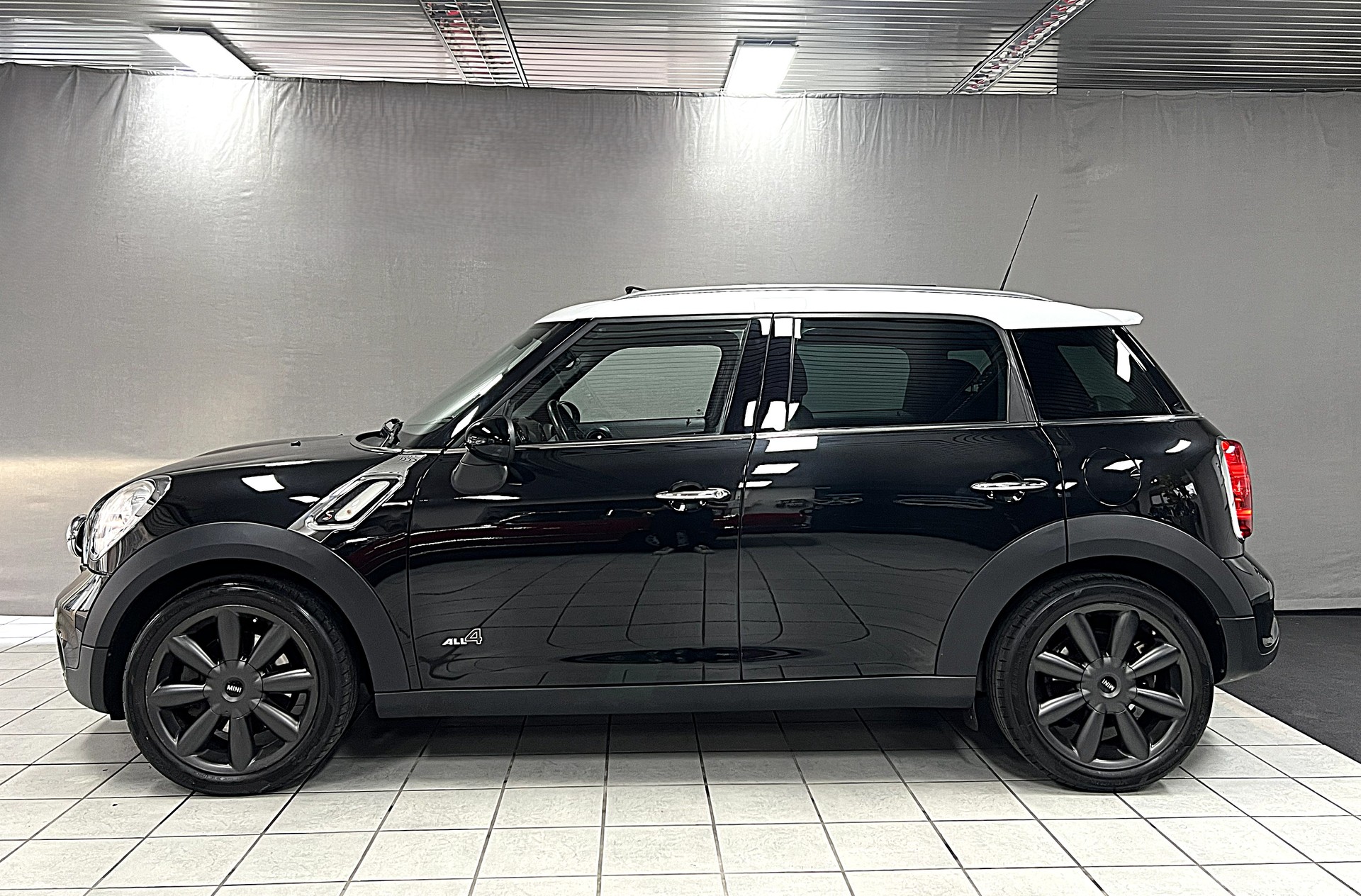 MINI Countryman Cooper S ALL4-image-1