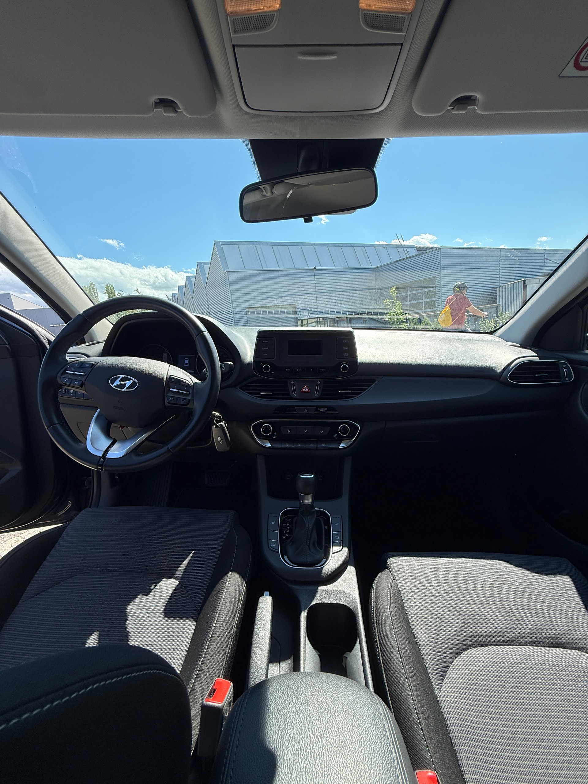 HYUNDAI i30-image-7
