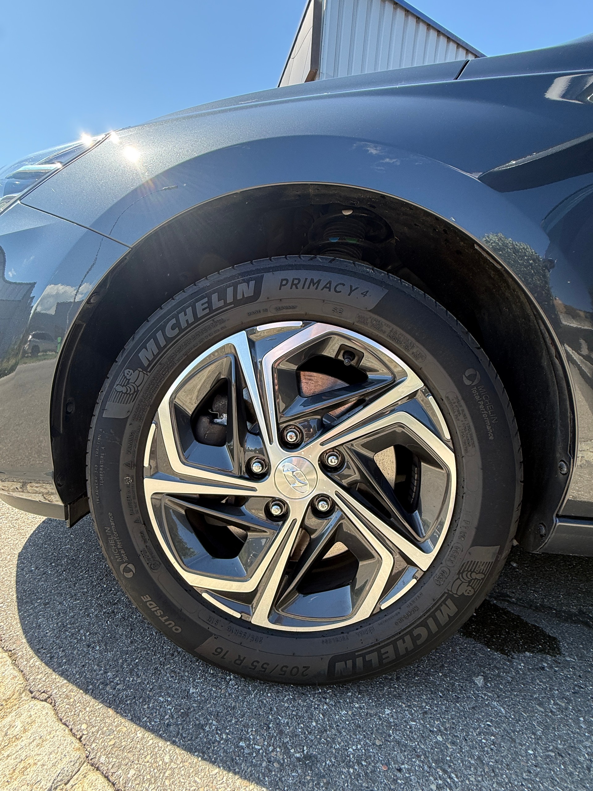 HYUNDAI i30-image-11