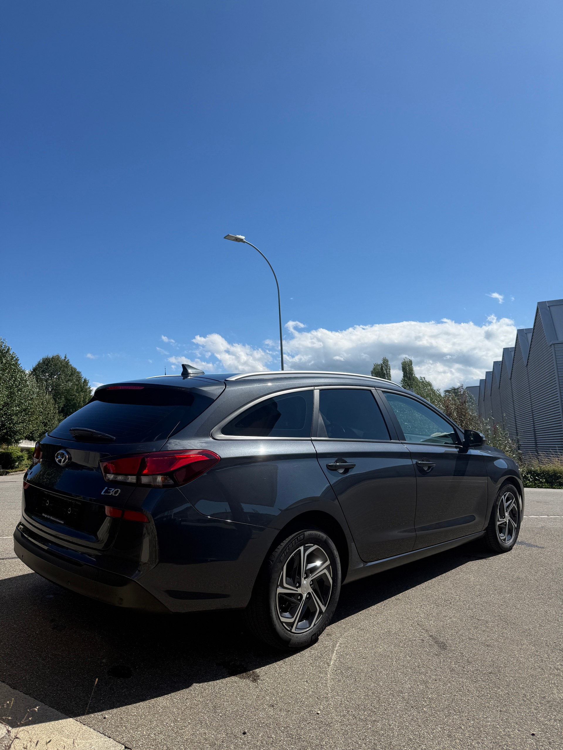 HYUNDAI i30-image-4