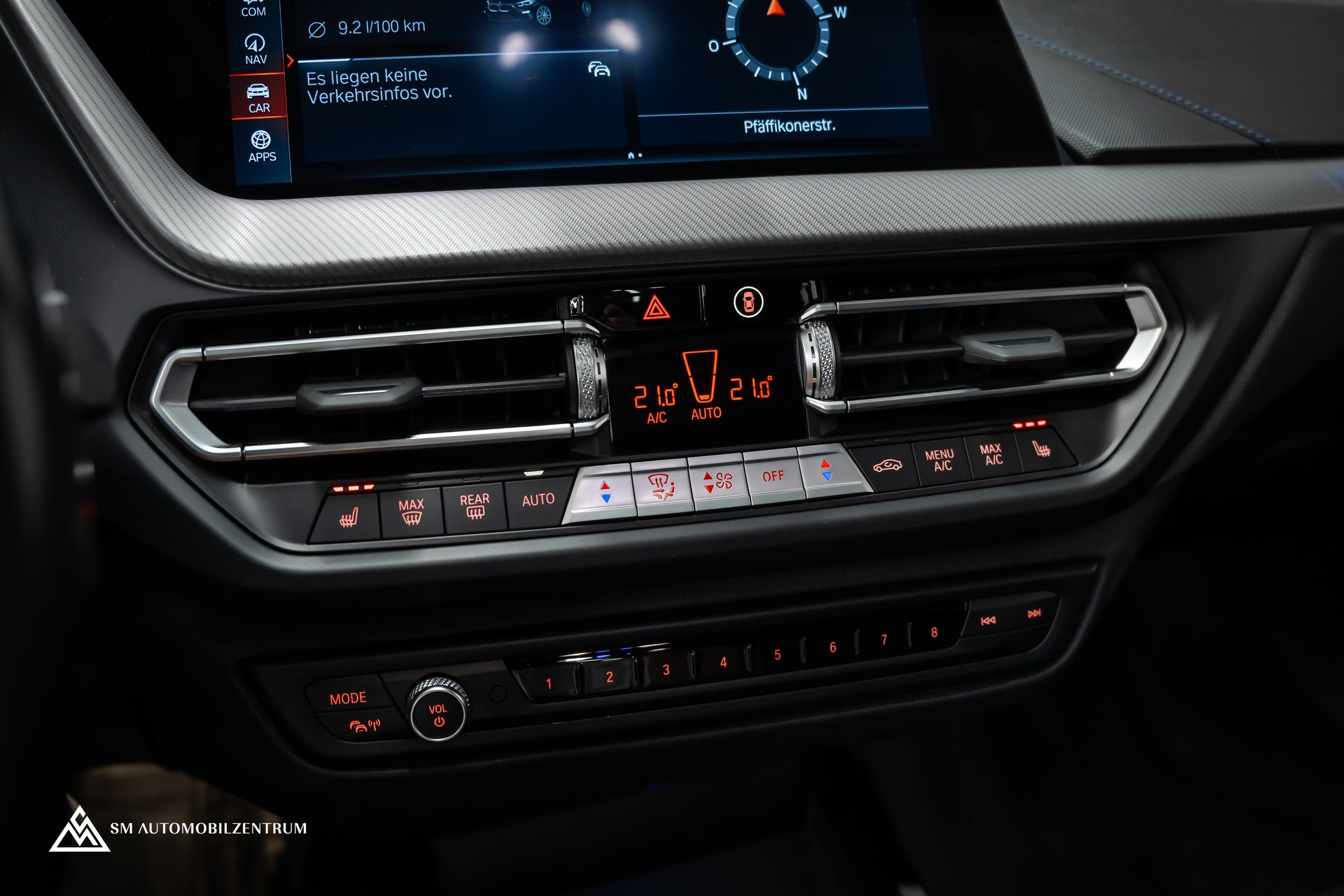 BMW M235i xDrive Gran Coupé / Head-Up / Panorama / el. Sitze Memory / Rückfahrkamera-image-28