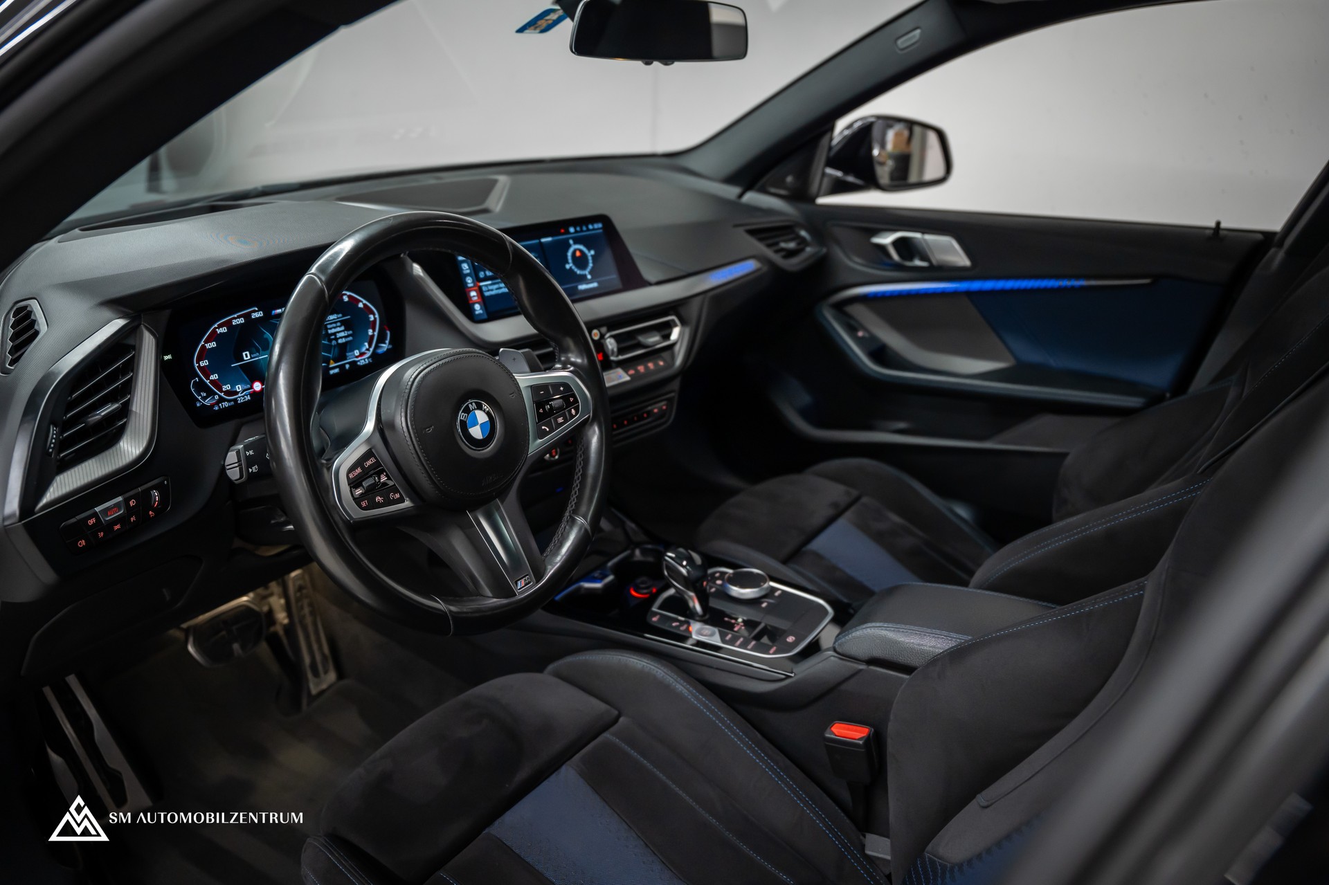 BMW M235i xDrive Gran Coupé / Head-Up / Panorama / el. Sitze Memory / Rückfahrkamera-image-15