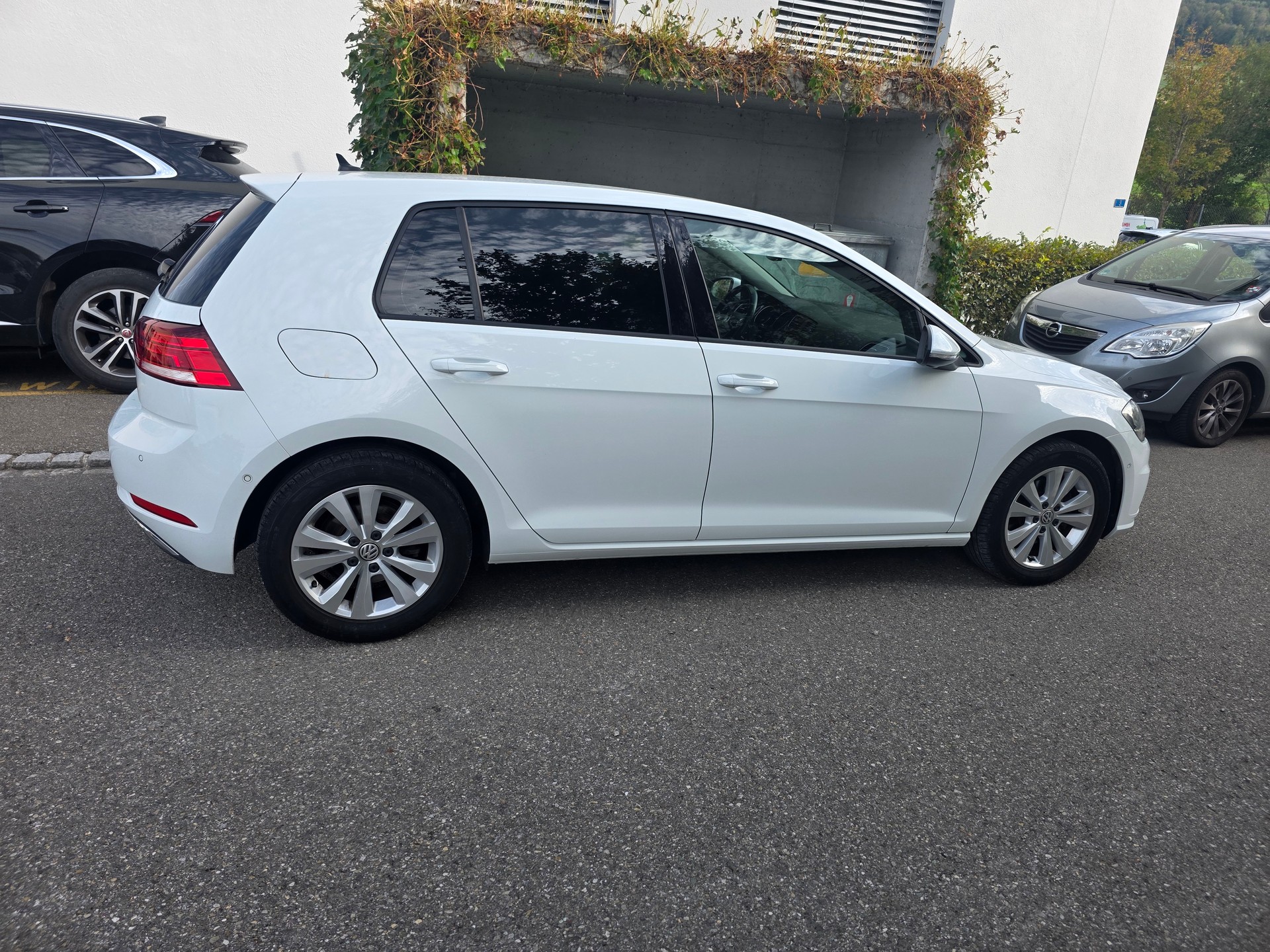 VW Golf 2.0 TDI Comfortline 4Motion DSG-image-2