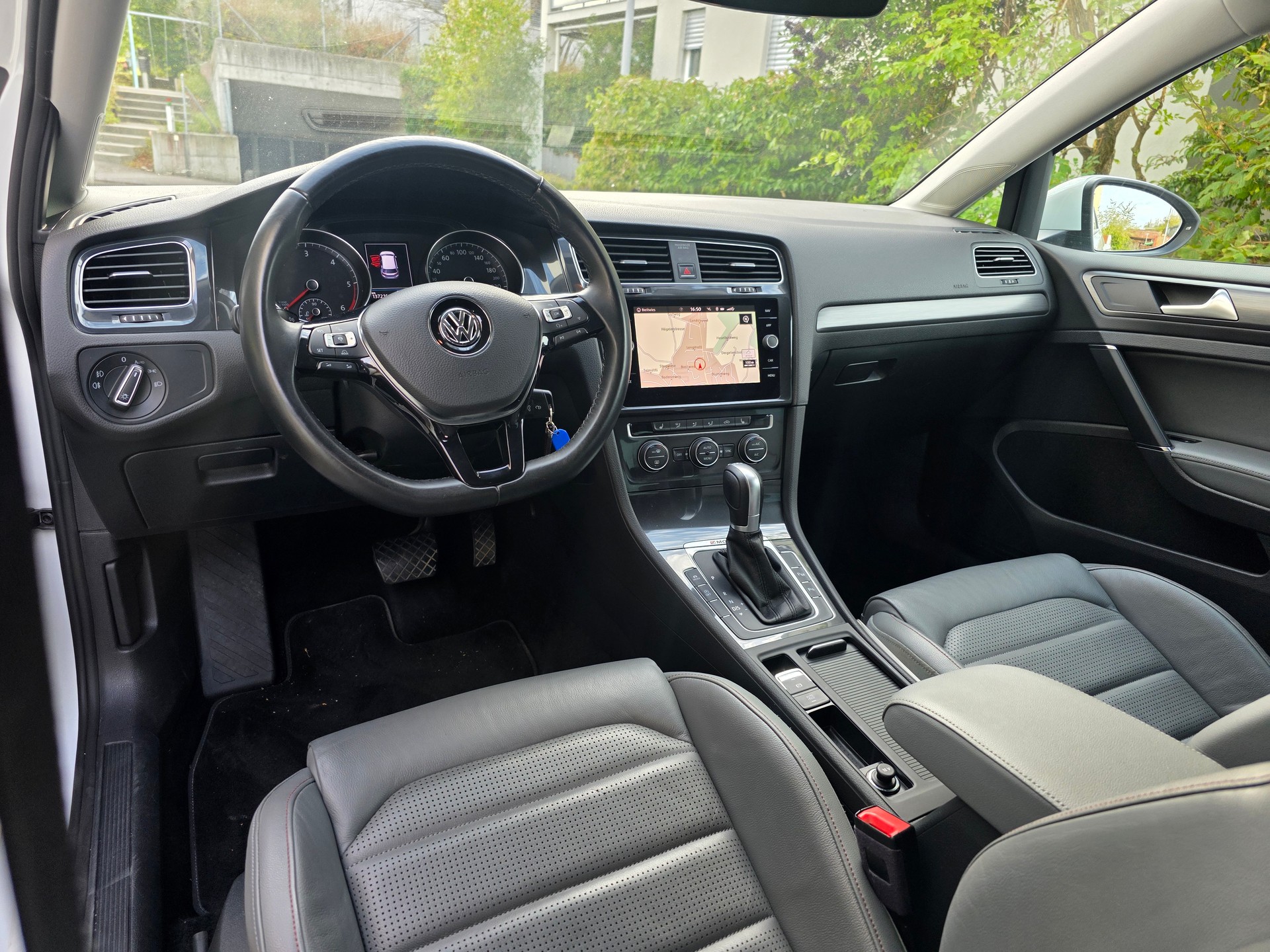 VW Golf 2.0 TDI Comfortline 4Motion DSG-image-6