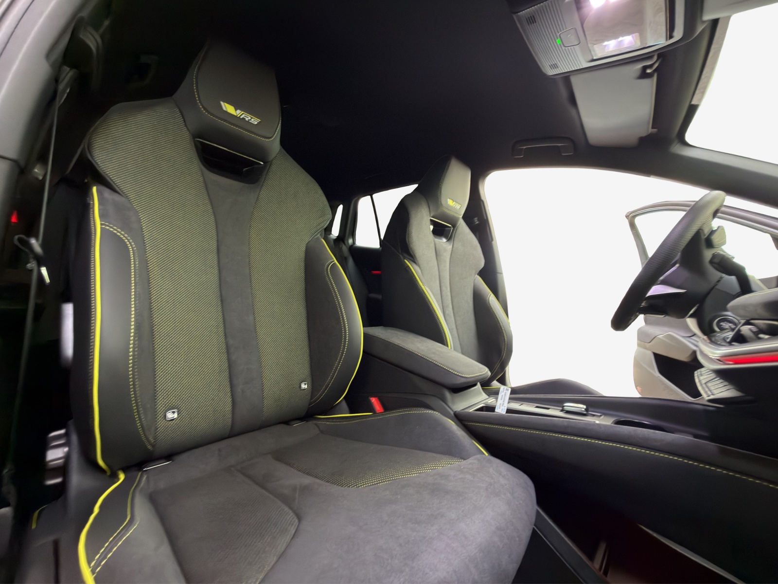 SKODA Elroq RS 4x4-image-13