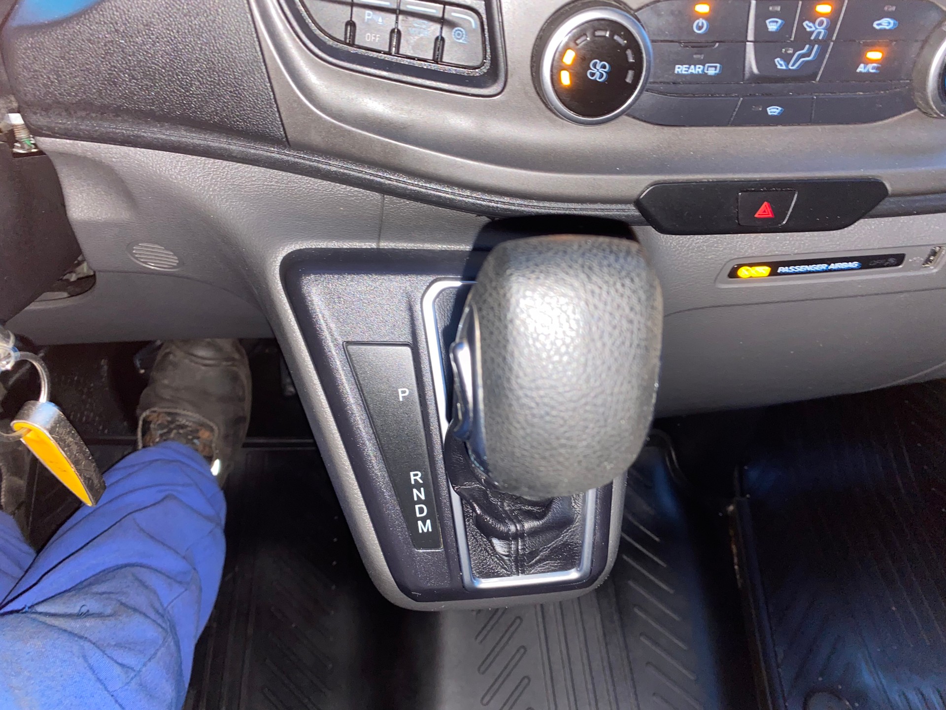 FORD Transit Custom Van 320 L1H1 Trend A-image-4