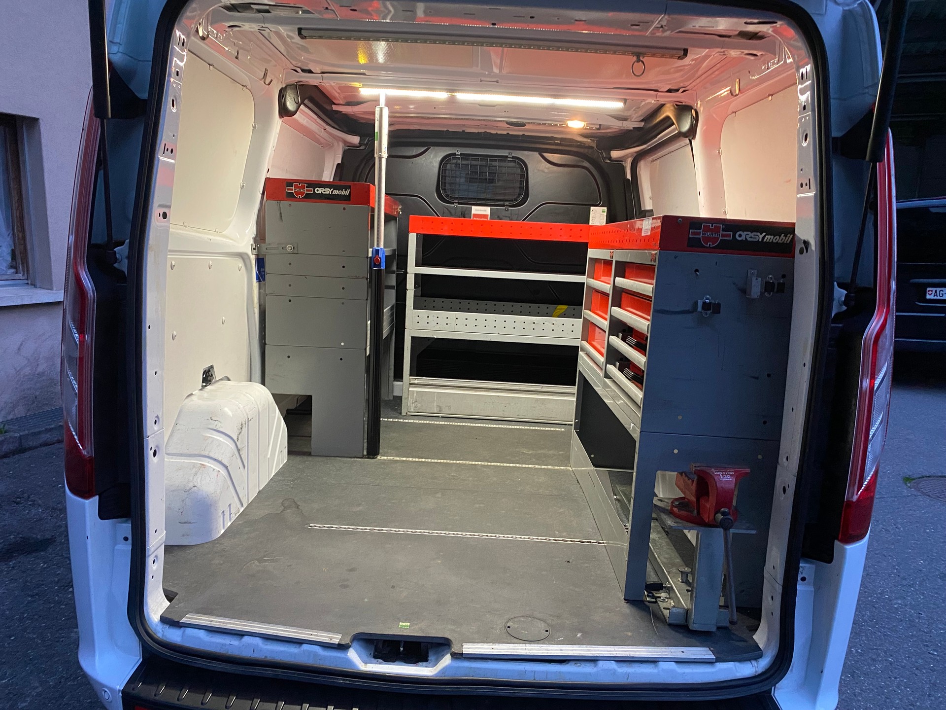 FORD Transit Custom Van 320 L1H1 Trend A-image-6