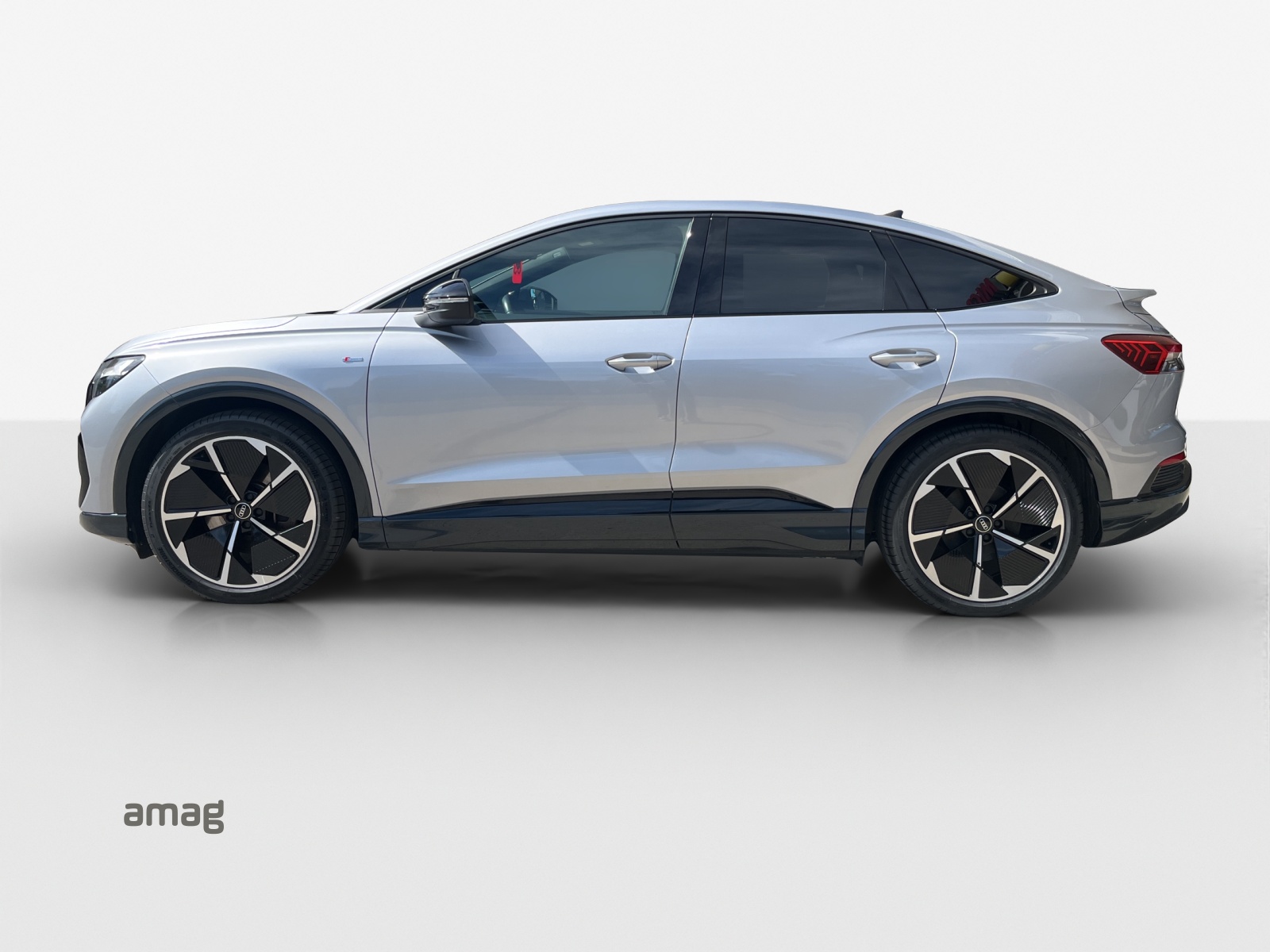 AUDI Q4 Sportback e-tron 50 quattro-image-1