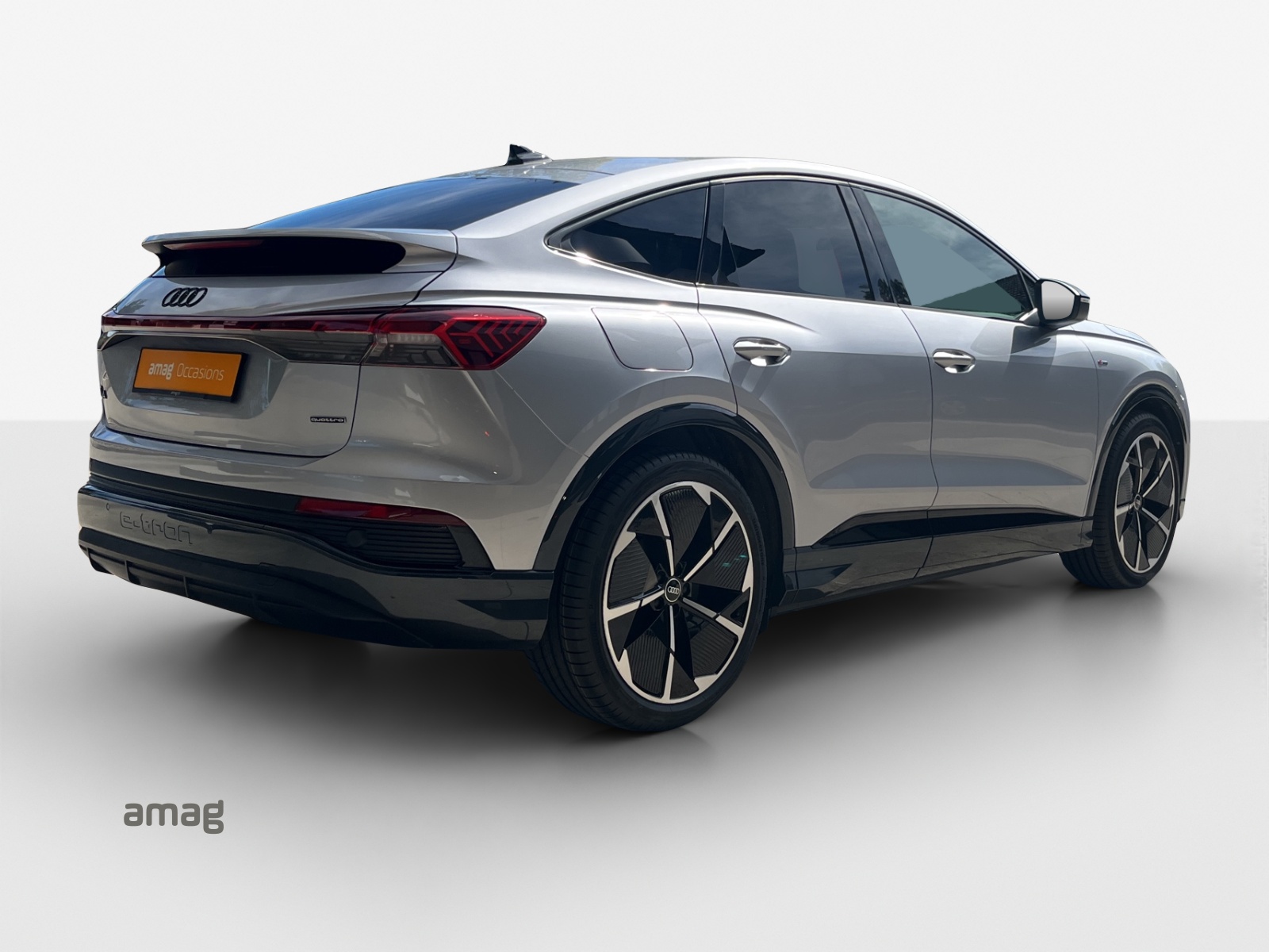 AUDI Q4 Sportback e-tron 50 quattro-image-4