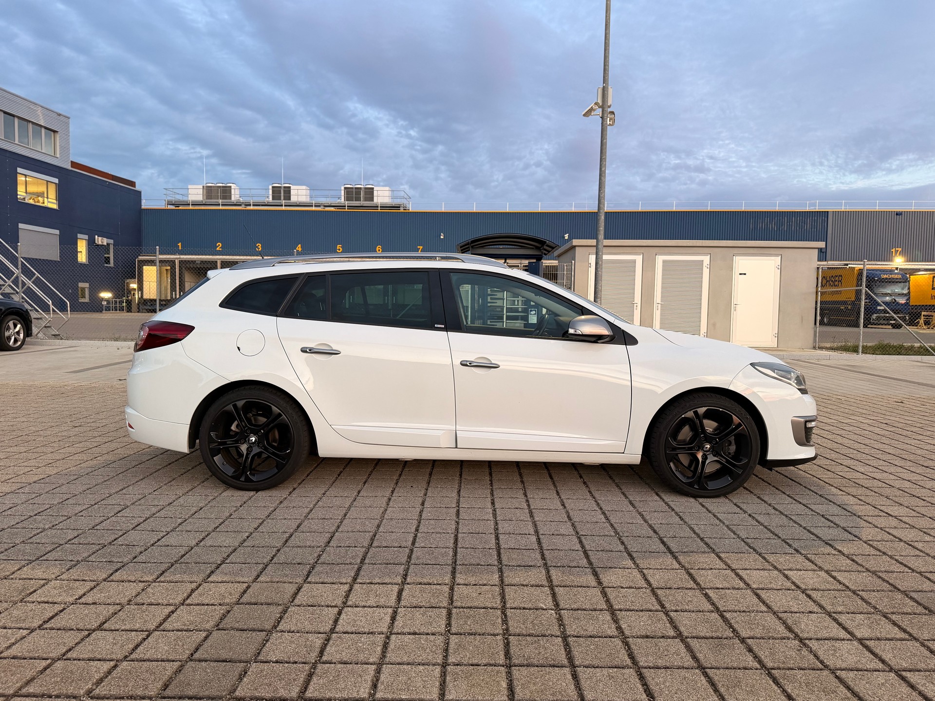 RENAULT Mégane Grandtour 2.0 16V Turbo GT-image-7