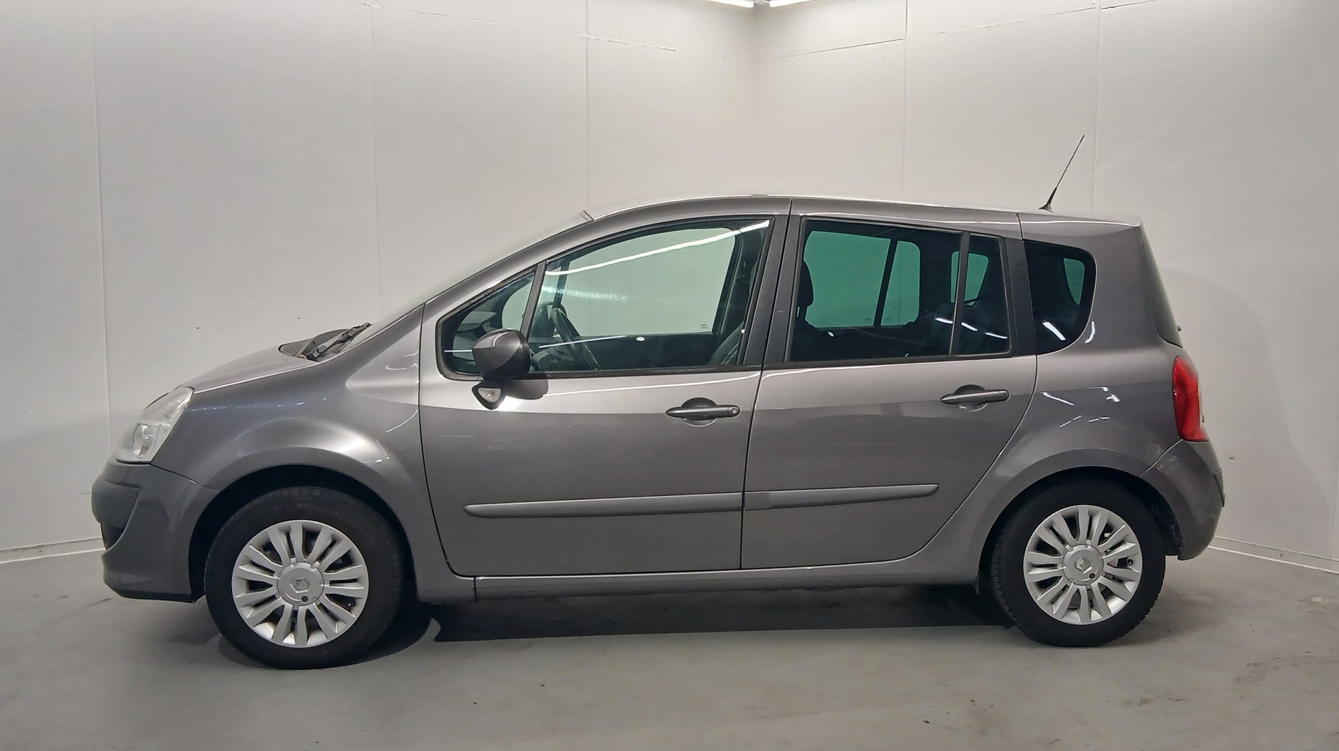 RENAULT Modus 1.2 16V T Expression-image-3