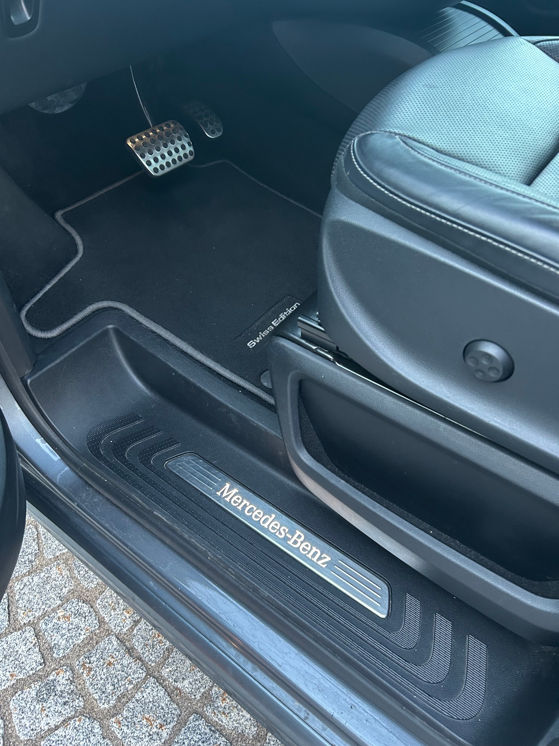 MERCEDES-BENZ V 250 d BlueTec Sw. Ed.lang 4m-image-5