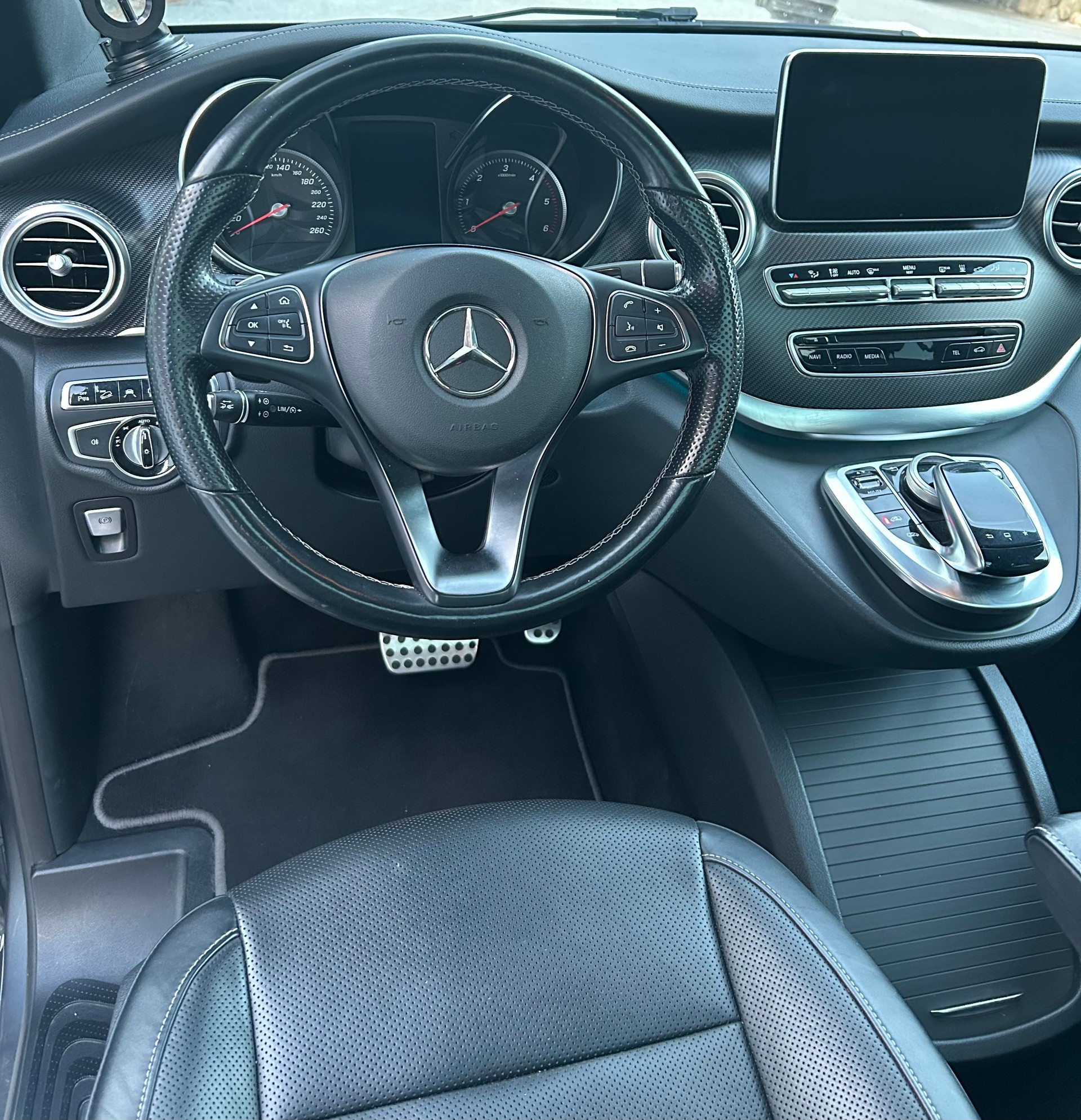MERCEDES-BENZ V 250 d BlueTec Sw. Ed.lang 4m-image-3