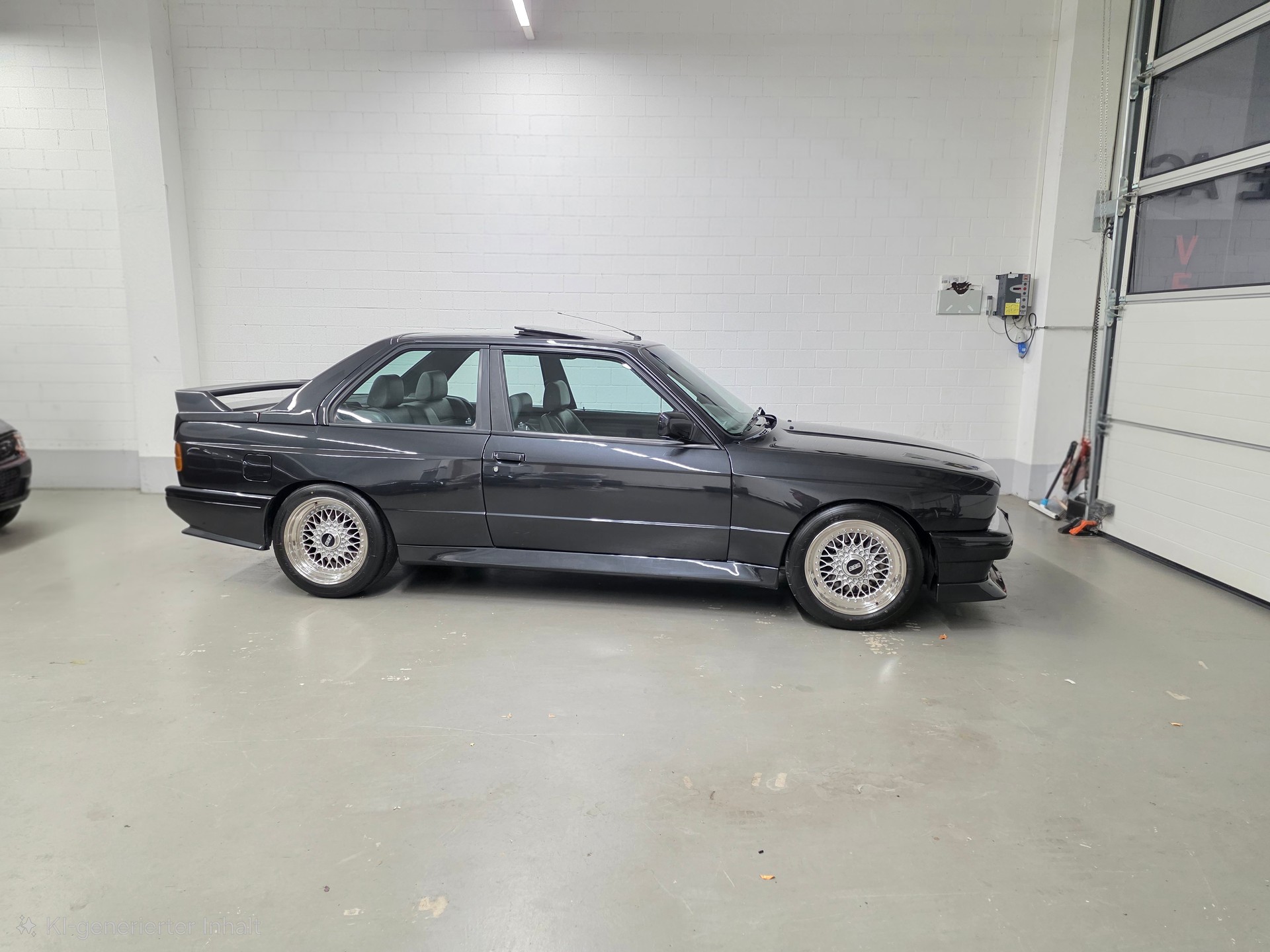 BMW M3-showroom-element-1