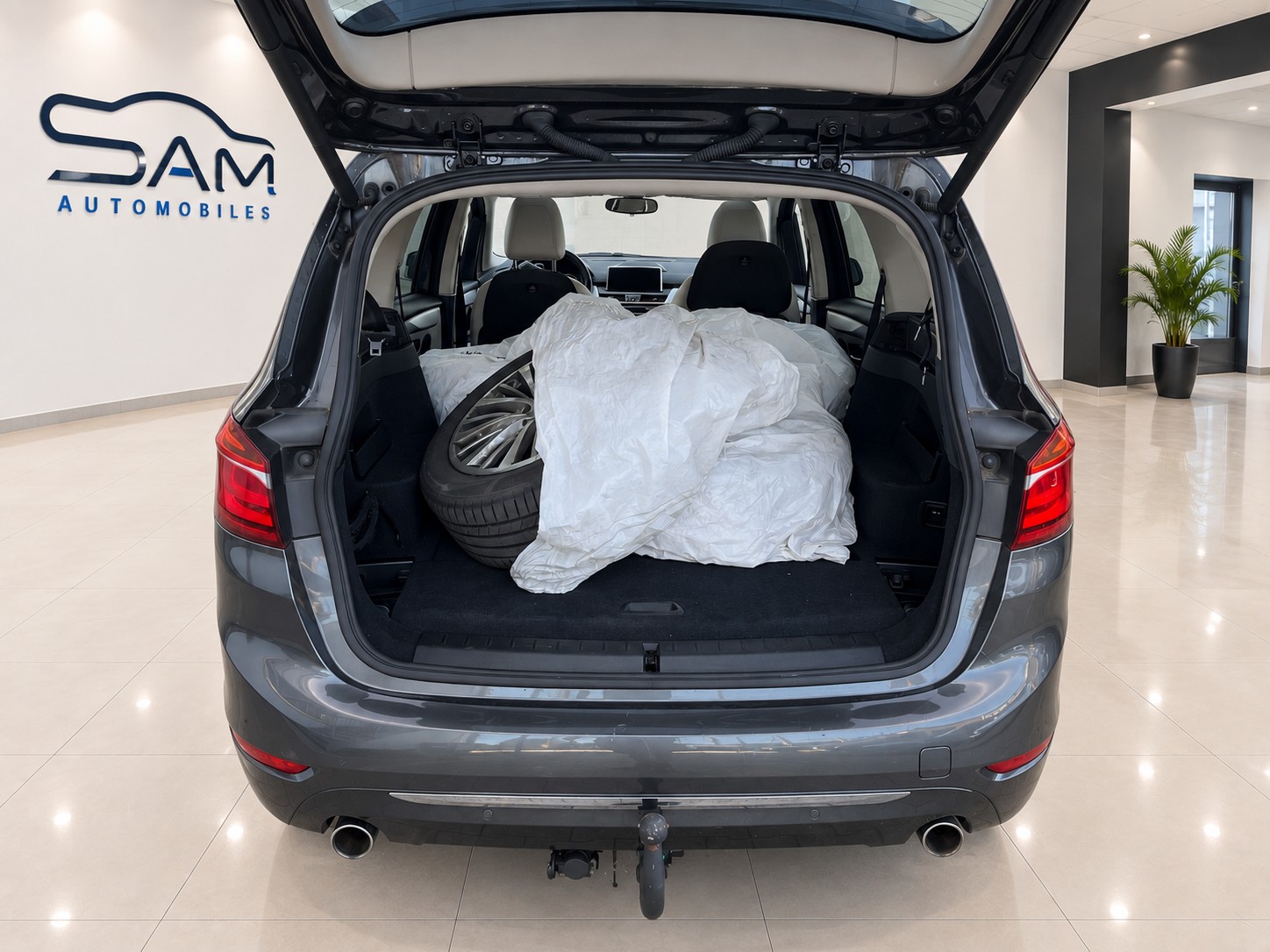 BMW 220d xDrive Gran Tourer Steptronic-image-5