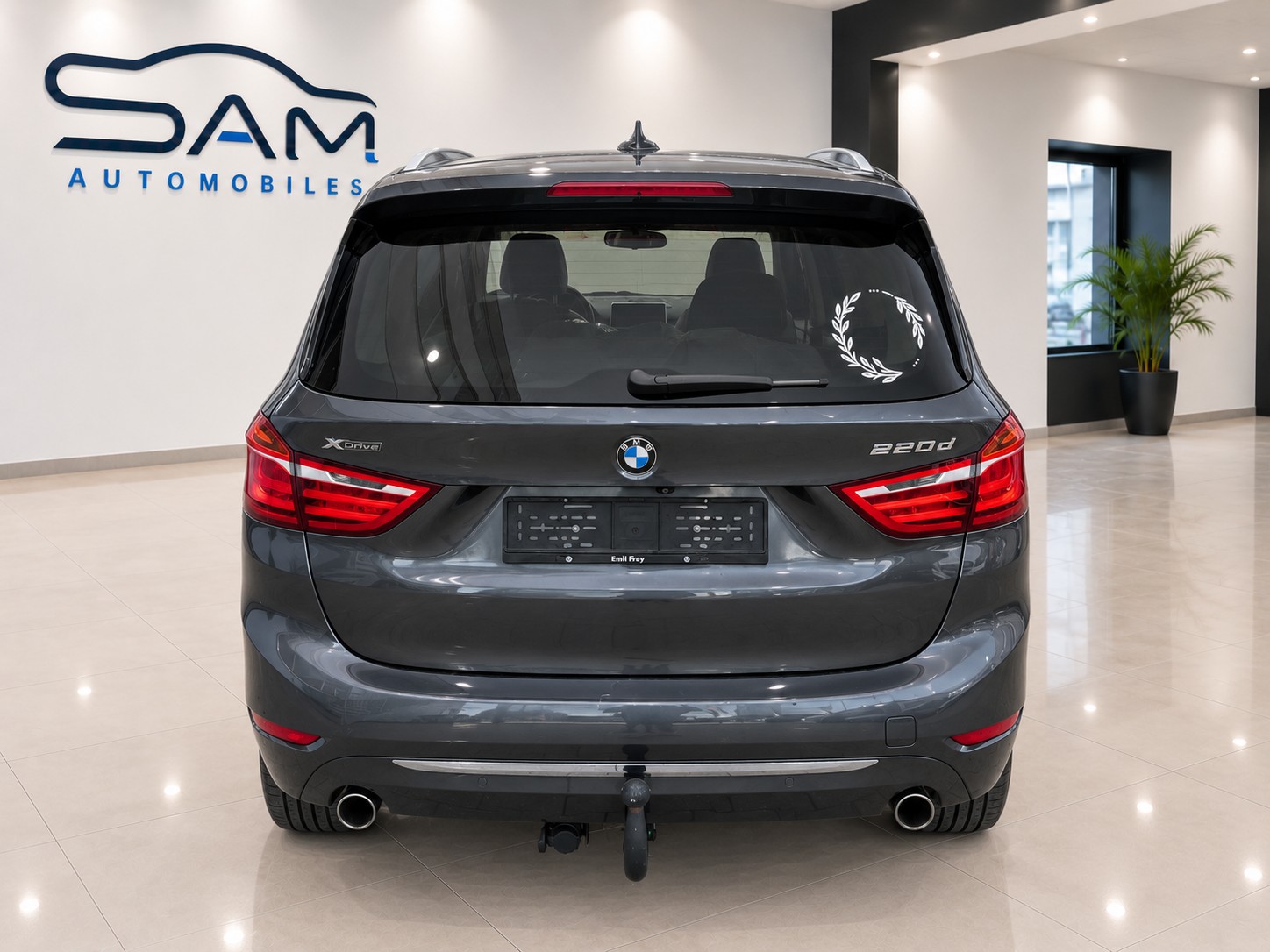 BMW 220d xDrive Gran Tourer Steptronic-image-4