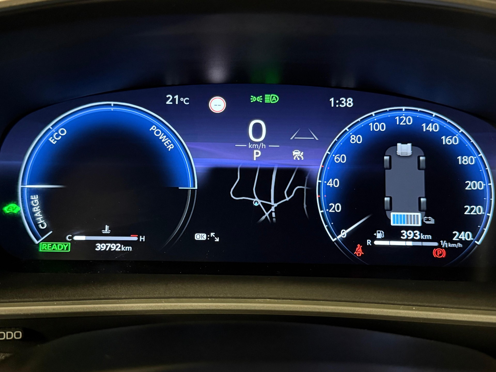 TOYOTA Corolla Cross 2.0 HSD Trend AWD-i-image-14