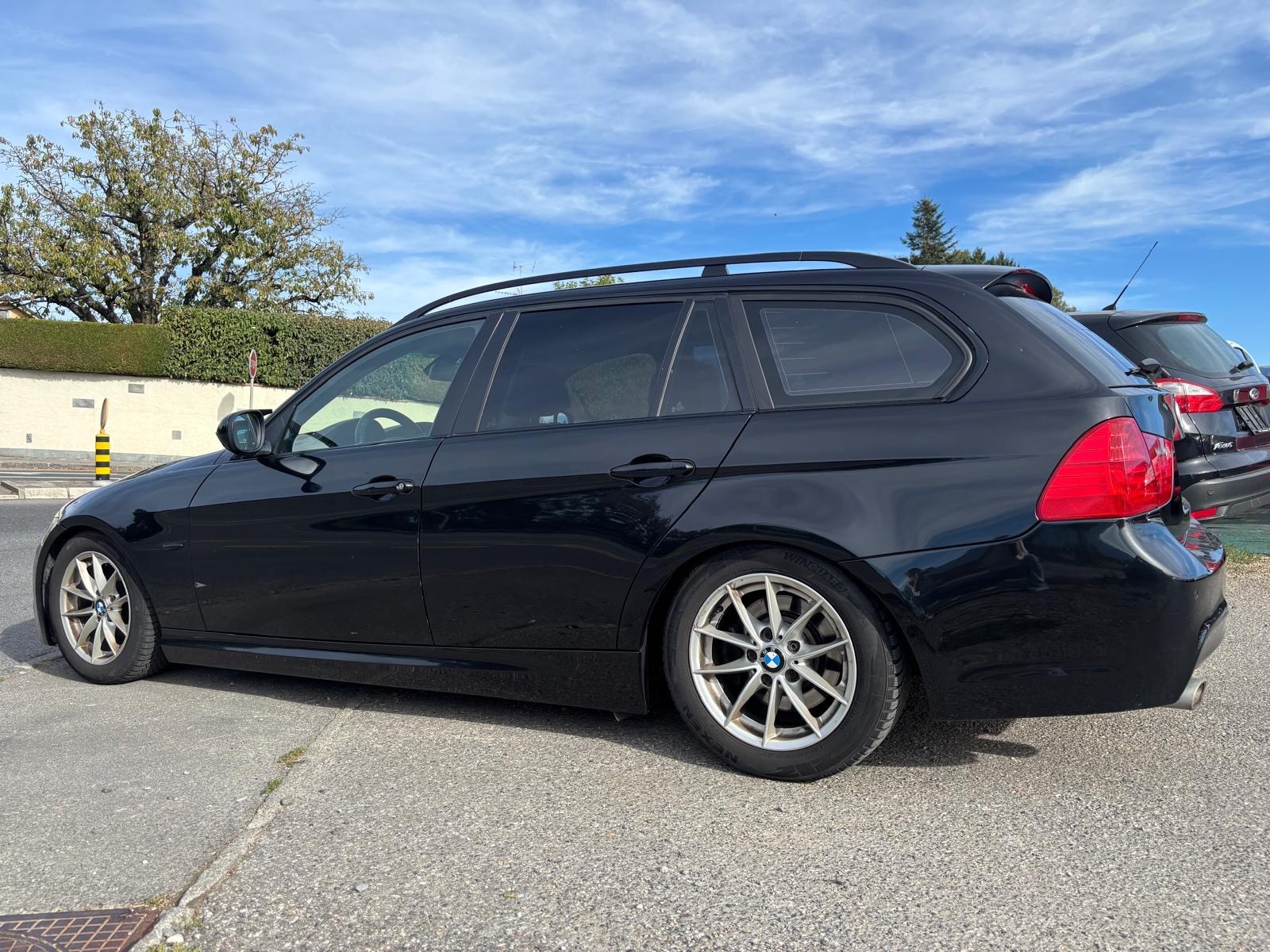 BMW 320d xDrive Touring Steptronic-image-3