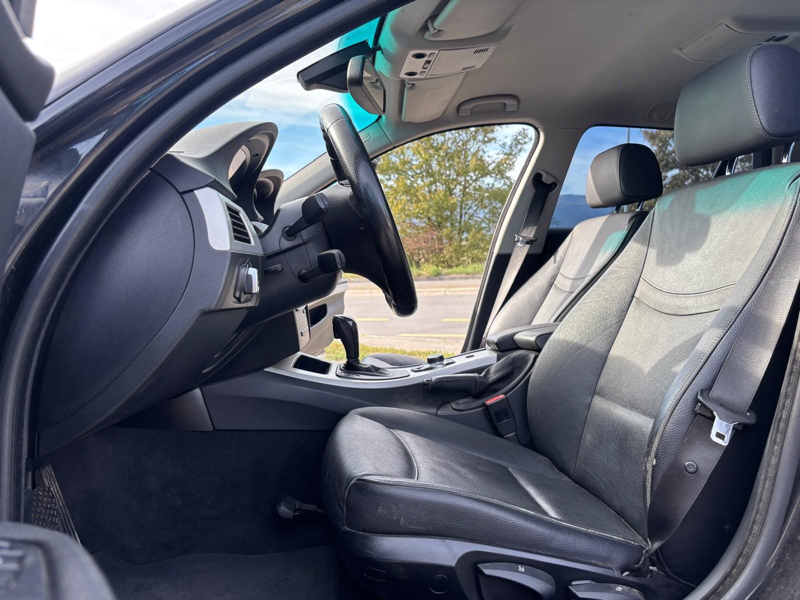 BMW 320d xDrive Touring Steptronic-image-9