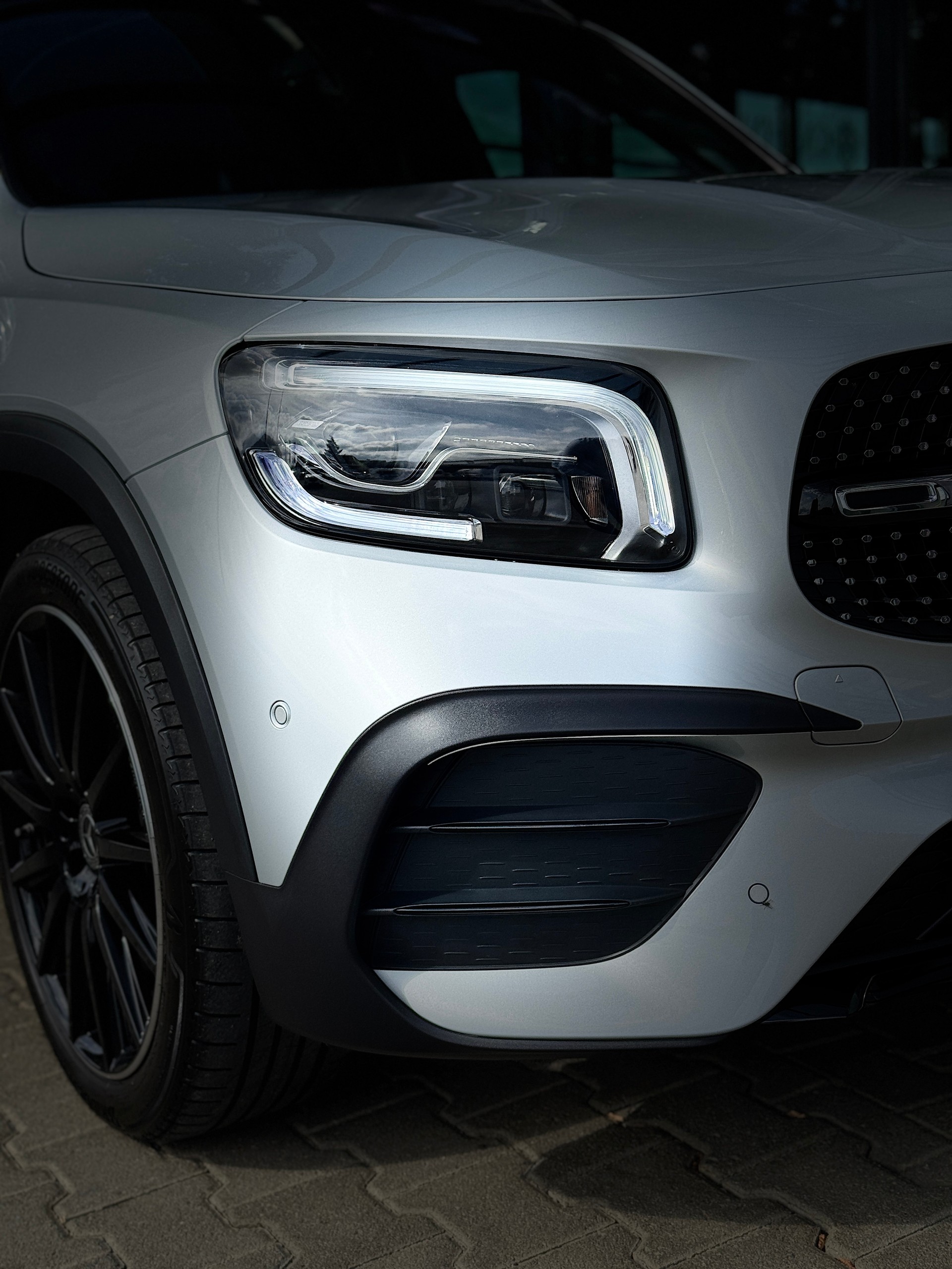 MERCEDES-BENZ GLB 250 4Matic AMG Line 8G-Tronic-image-15