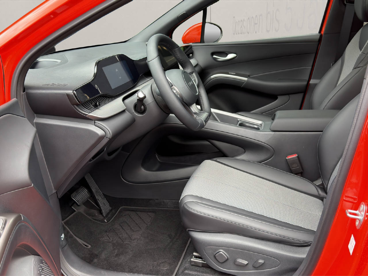 BYD Dolphin G DM-i Comfort Demo-image-3