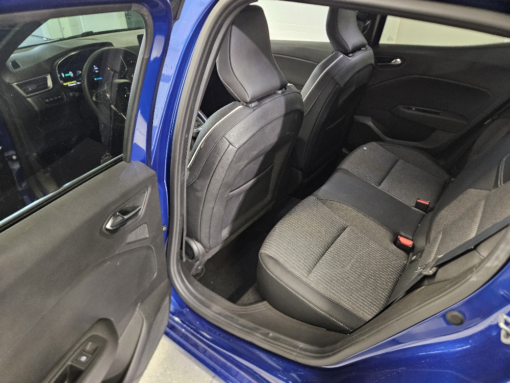 MITSUBISHI COLT 1.6 HEV Intense-image-16