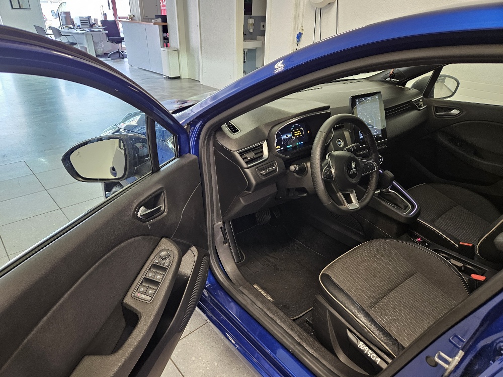 MITSUBISHI COLT 1.6 HEV Intense-image-8