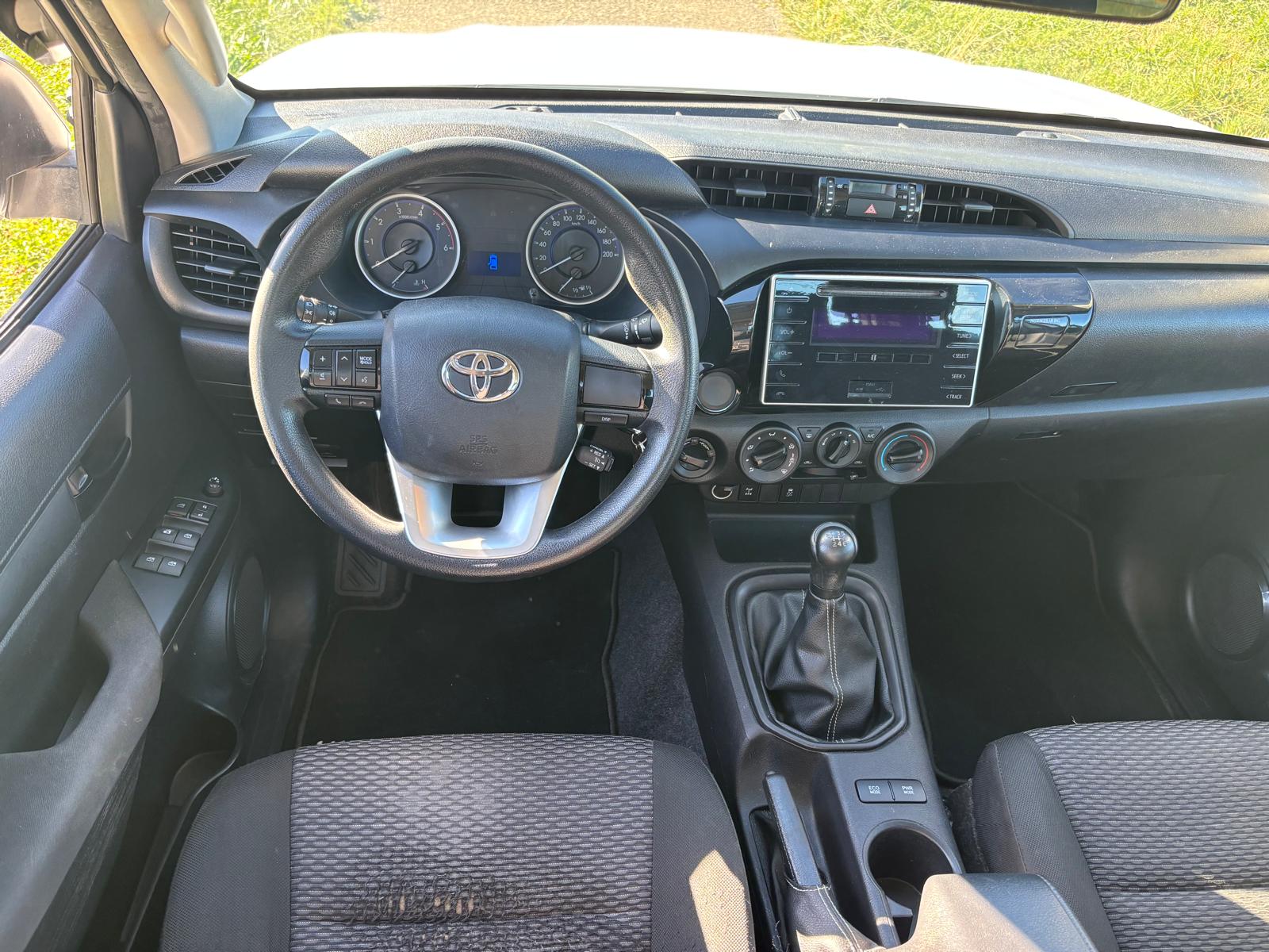 TOYOTA Hilux 2.4D-4D Luna Double Cab 4x4-image-7