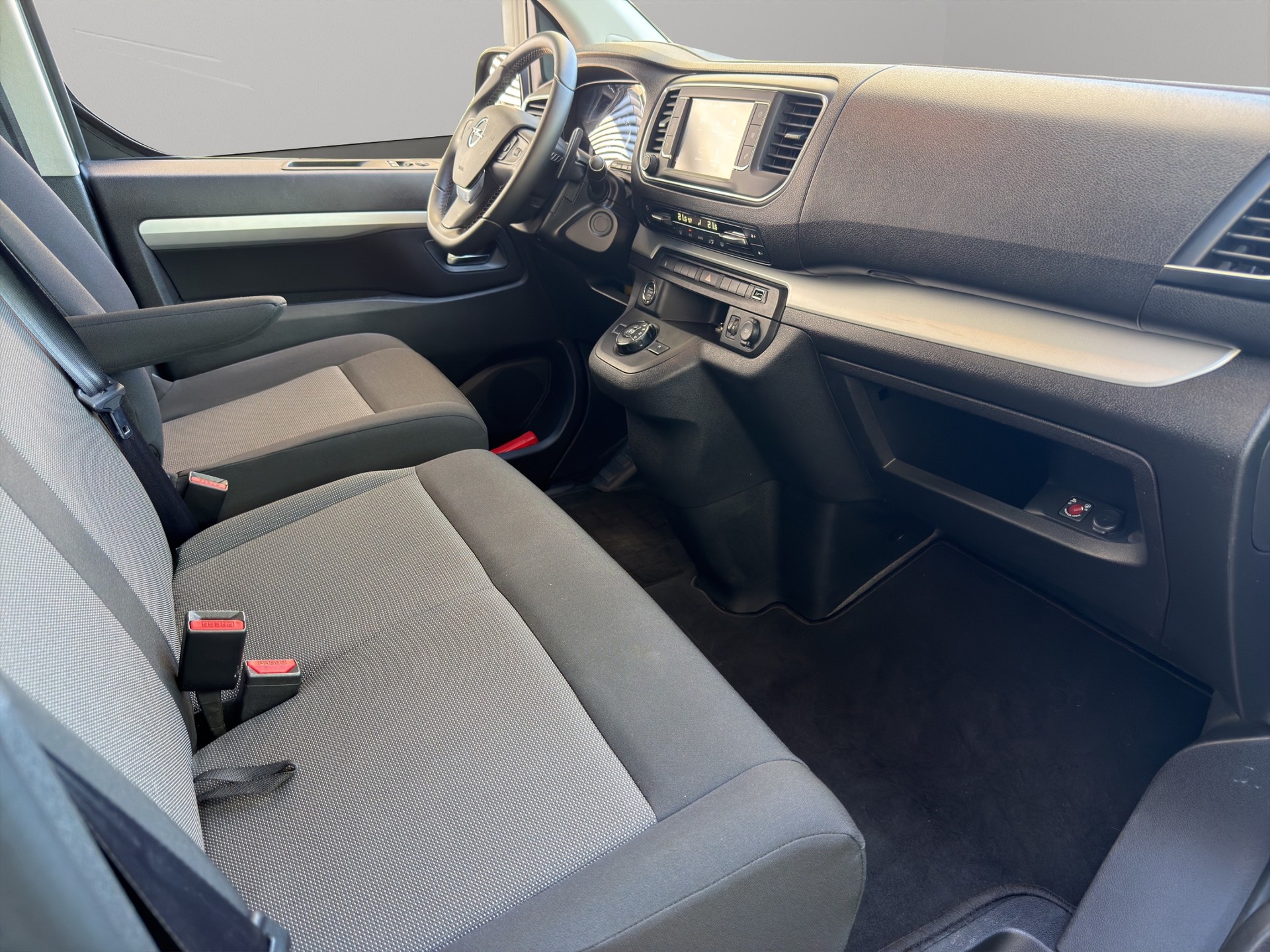 OPEL Zafira Life M 2.0 CDTI 177 Business Edition S/S-image-10