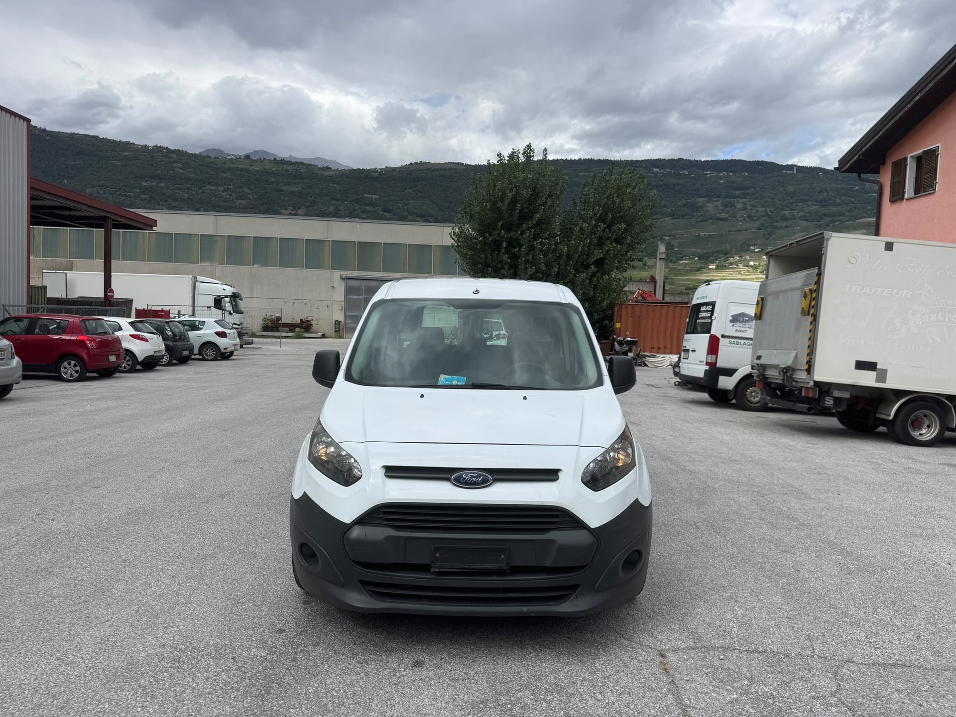 FORD Transit Connect Combi T220 1.5 TDCi Ambiente-image-2
