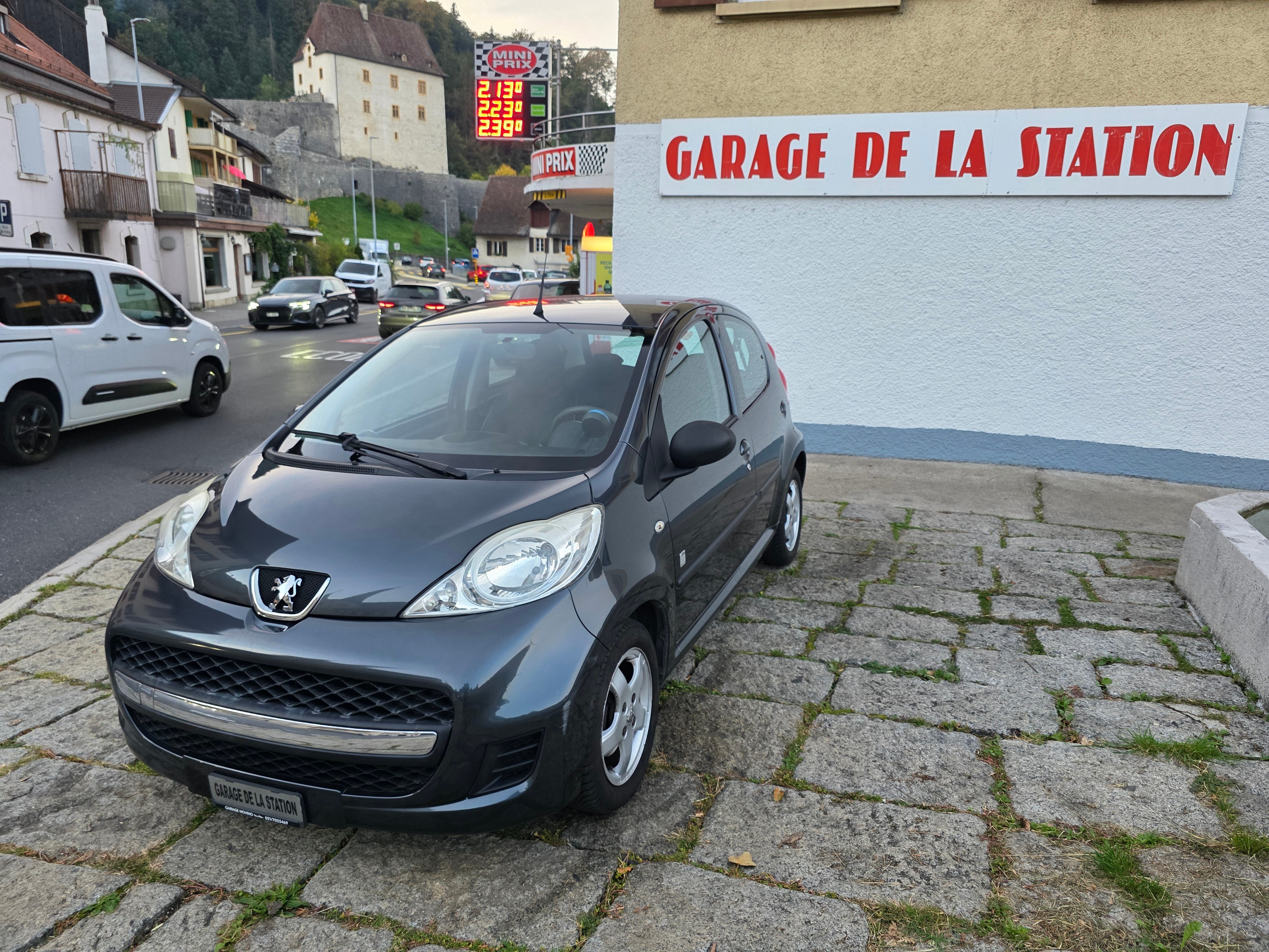 Car photo