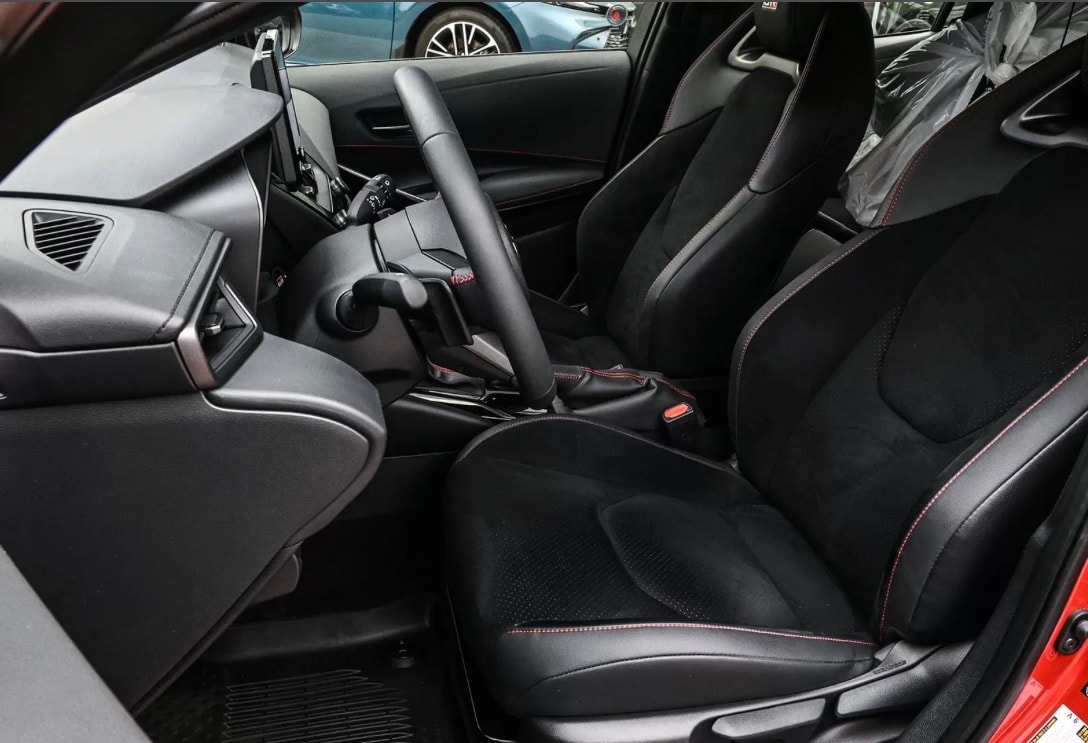 TOYOTA GR COROLLA-image-8