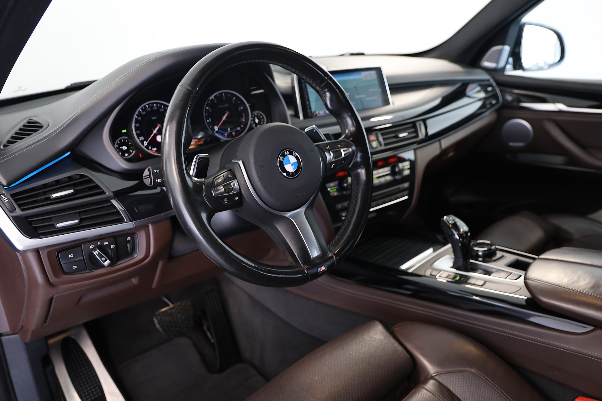 BMW X5 50i xDrive SAG M-Sport-image-6