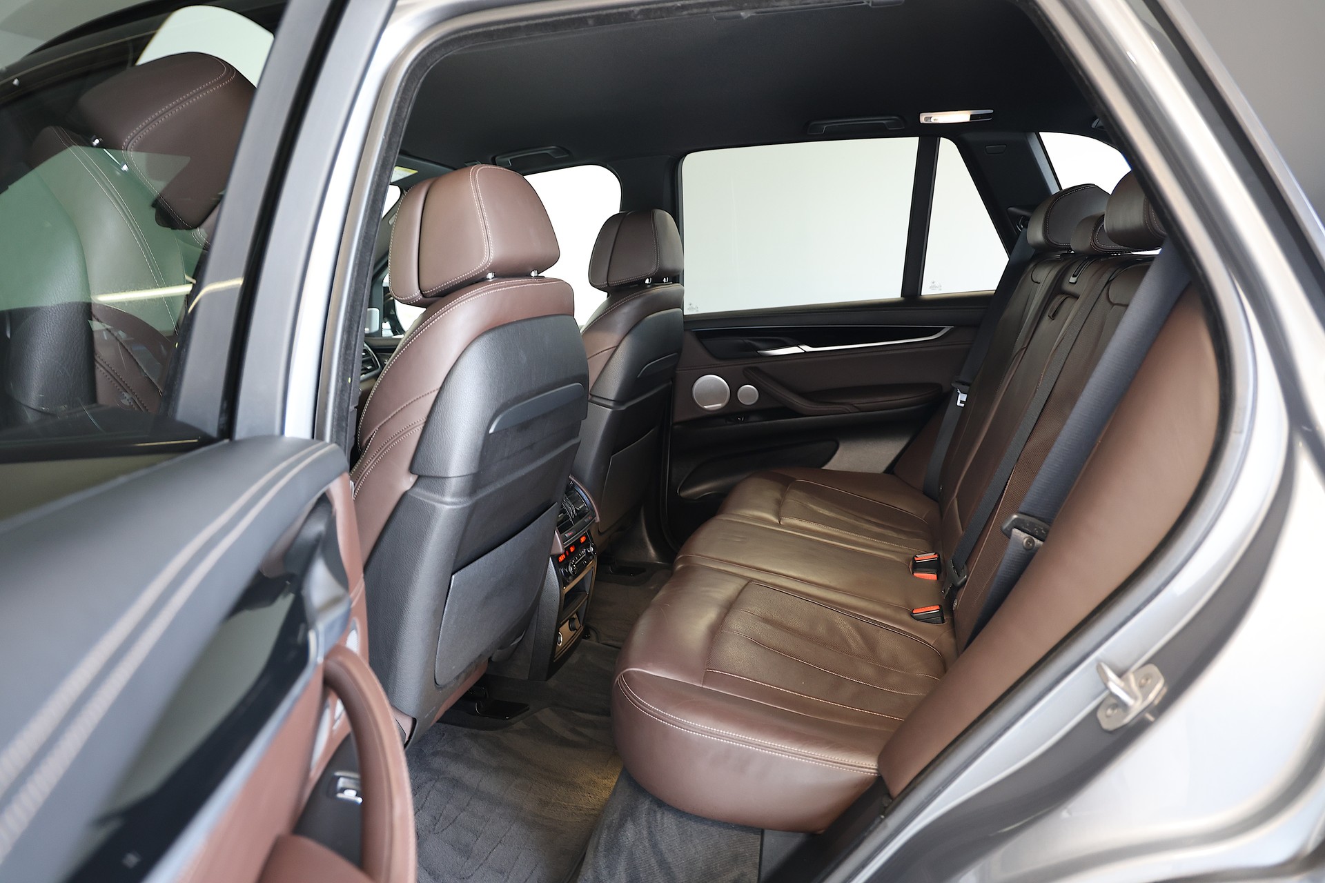 BMW X5 50i xDrive SAG M-Sport-image-13