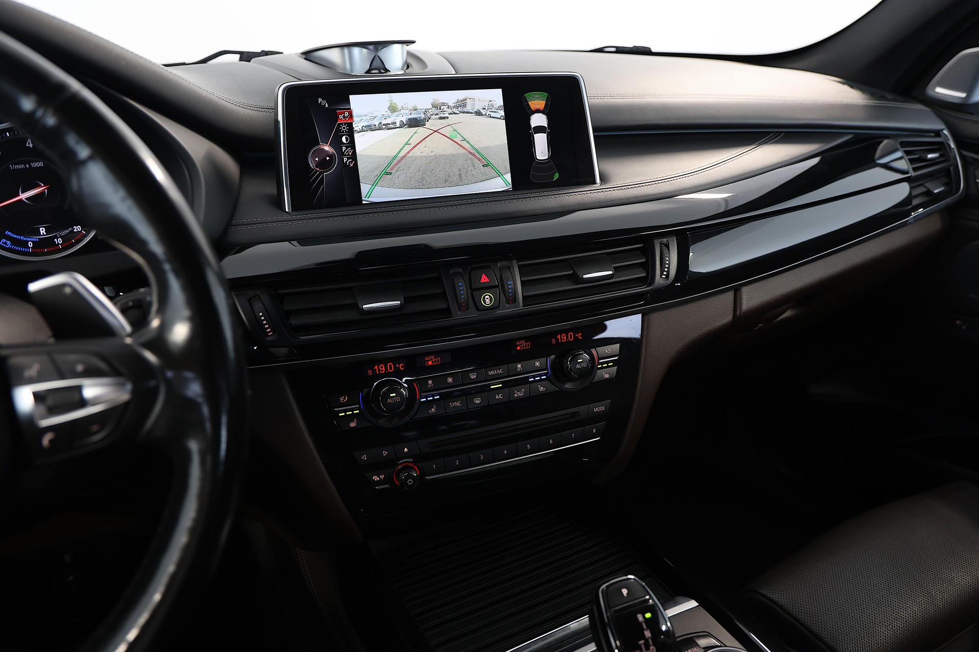 BMW X5 50i xDrive SAG M-Sport-image-14