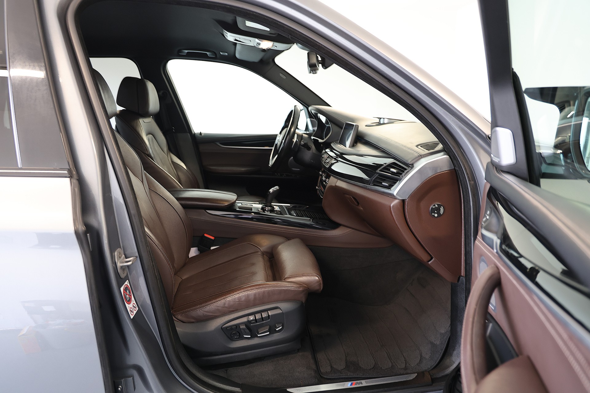 BMW X5 50i xDrive SAG M-Sport-image-10