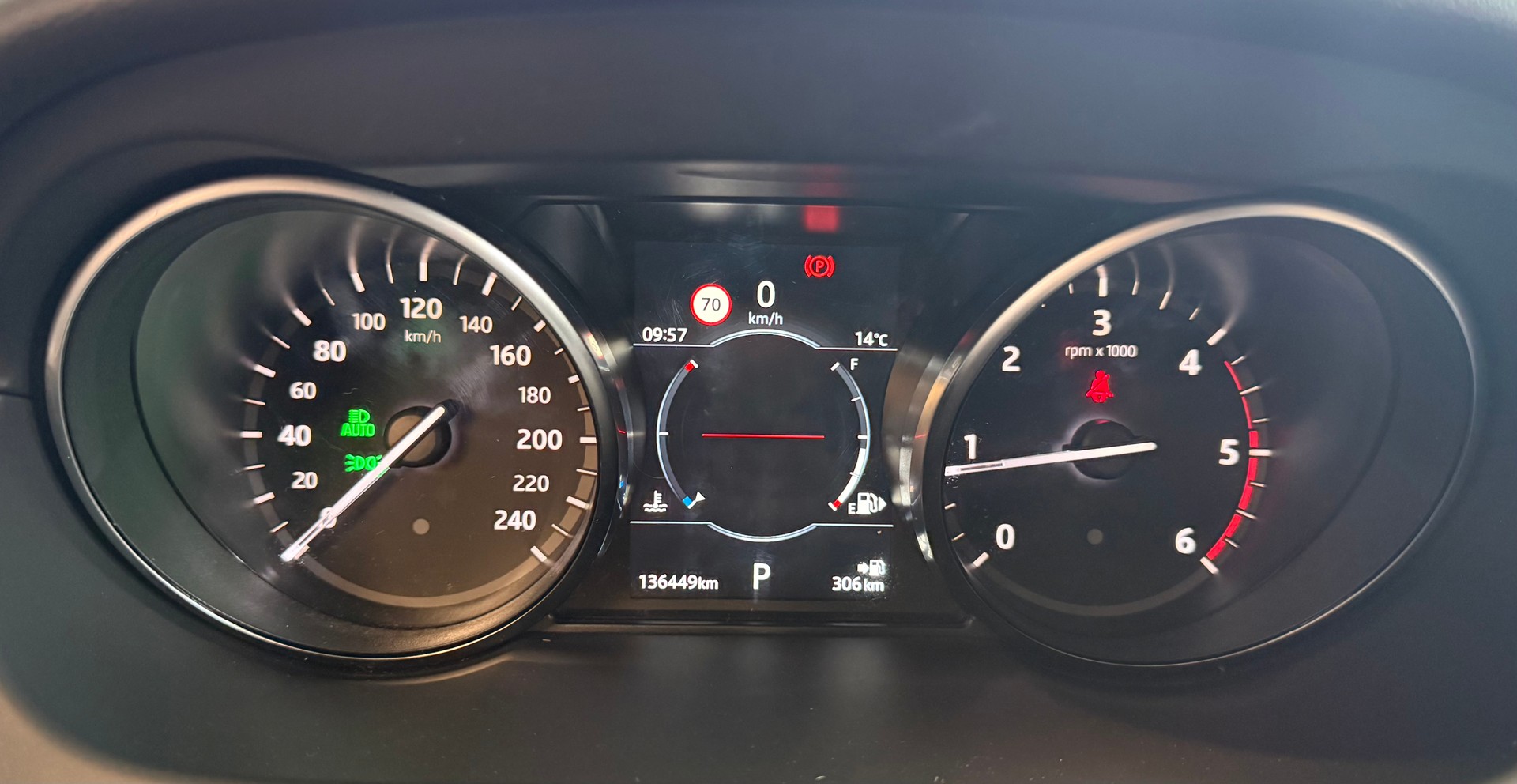 LAND ROVER Discovery Sport 2.0 TD4 HSE AT9-image-17