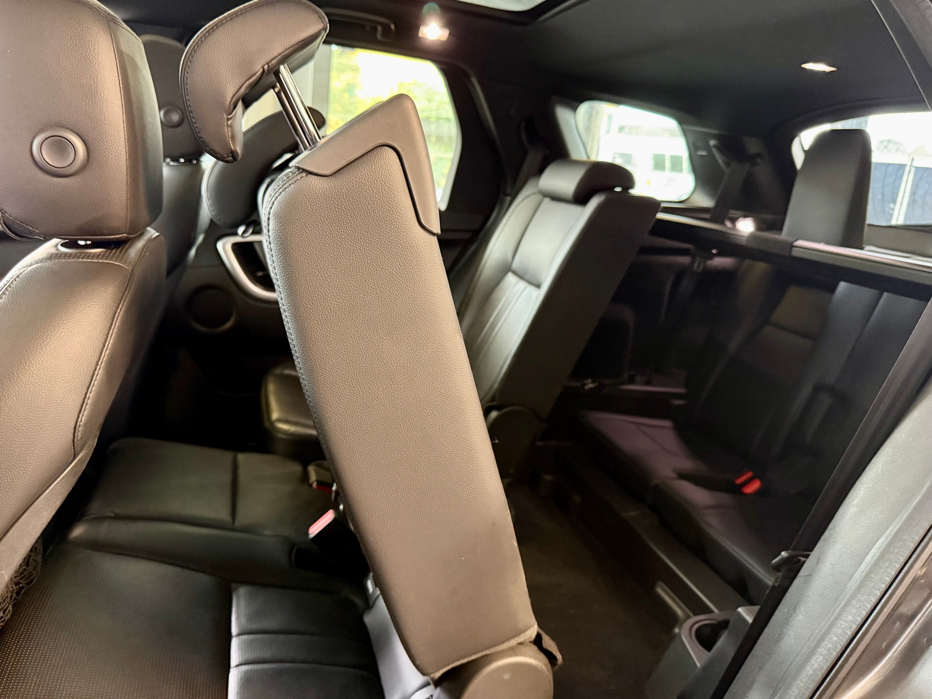LAND ROVER Discovery Sport 2.0 TD4 HSE AT9-image-24