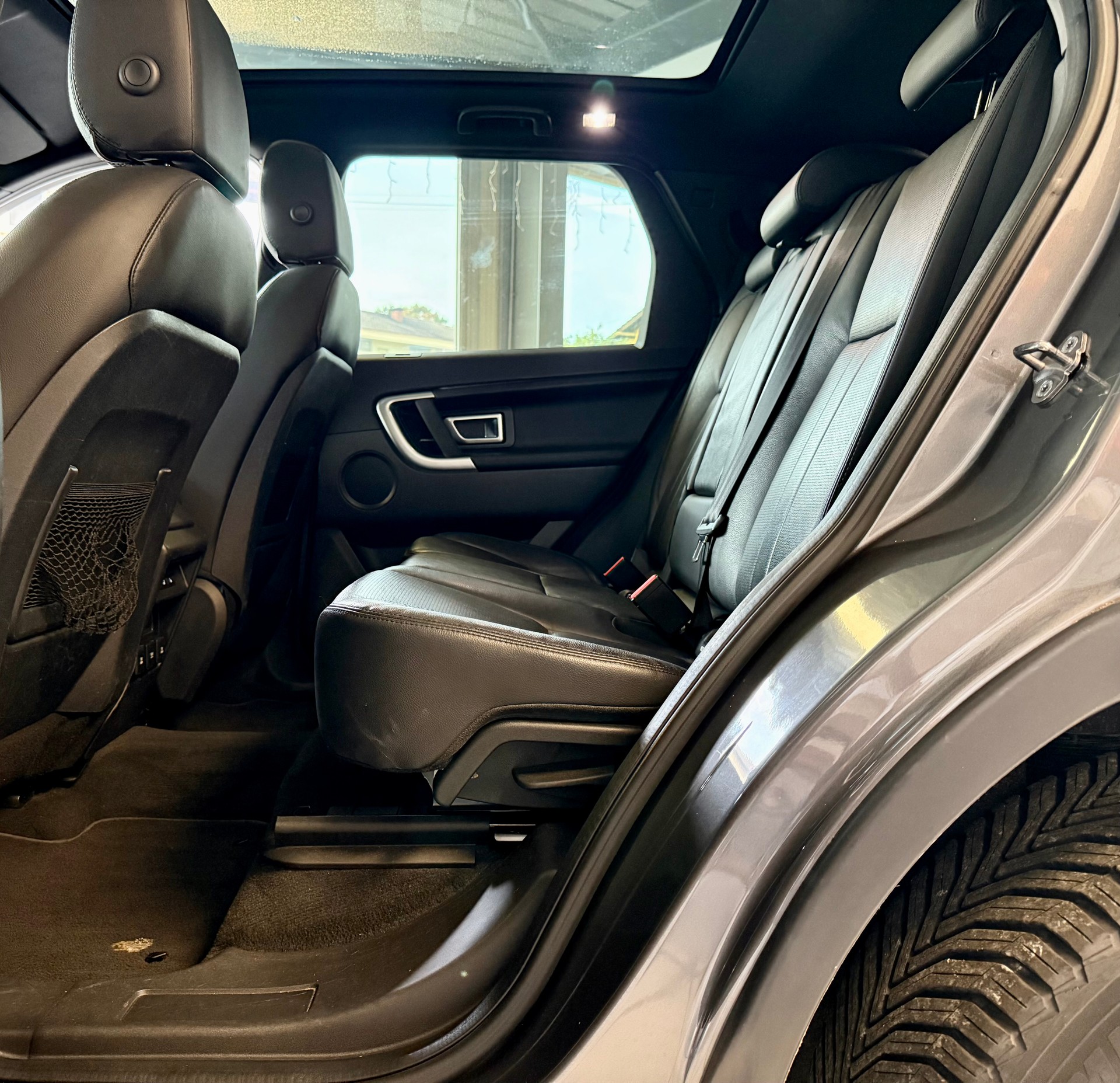 LAND ROVER Discovery Sport 2.0 TD4 HSE AT9-image-22